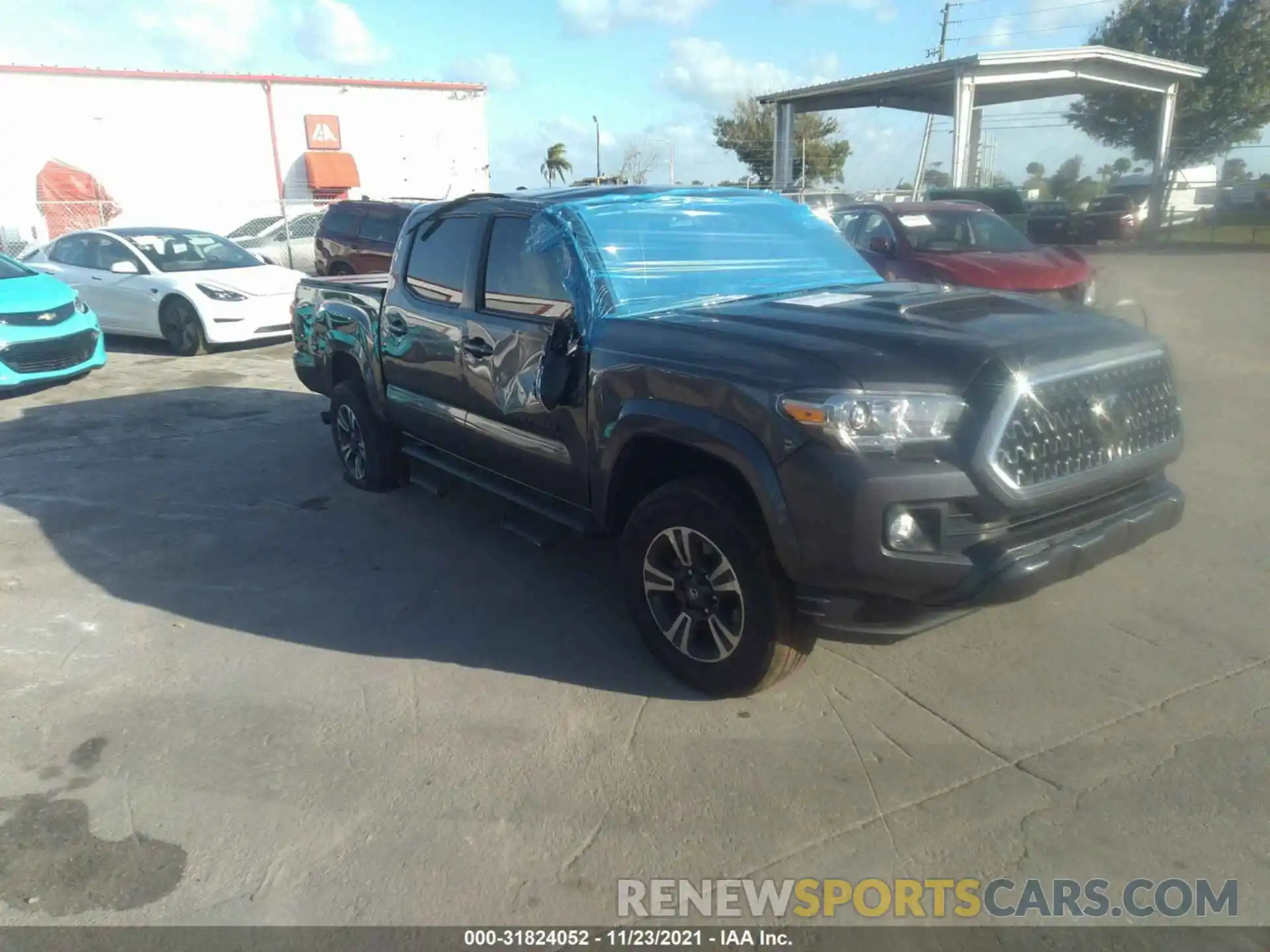 1 Photograph of a damaged car 3TMCZ5AN0KM231183 TOYOTA TACOMA 4WD 2019