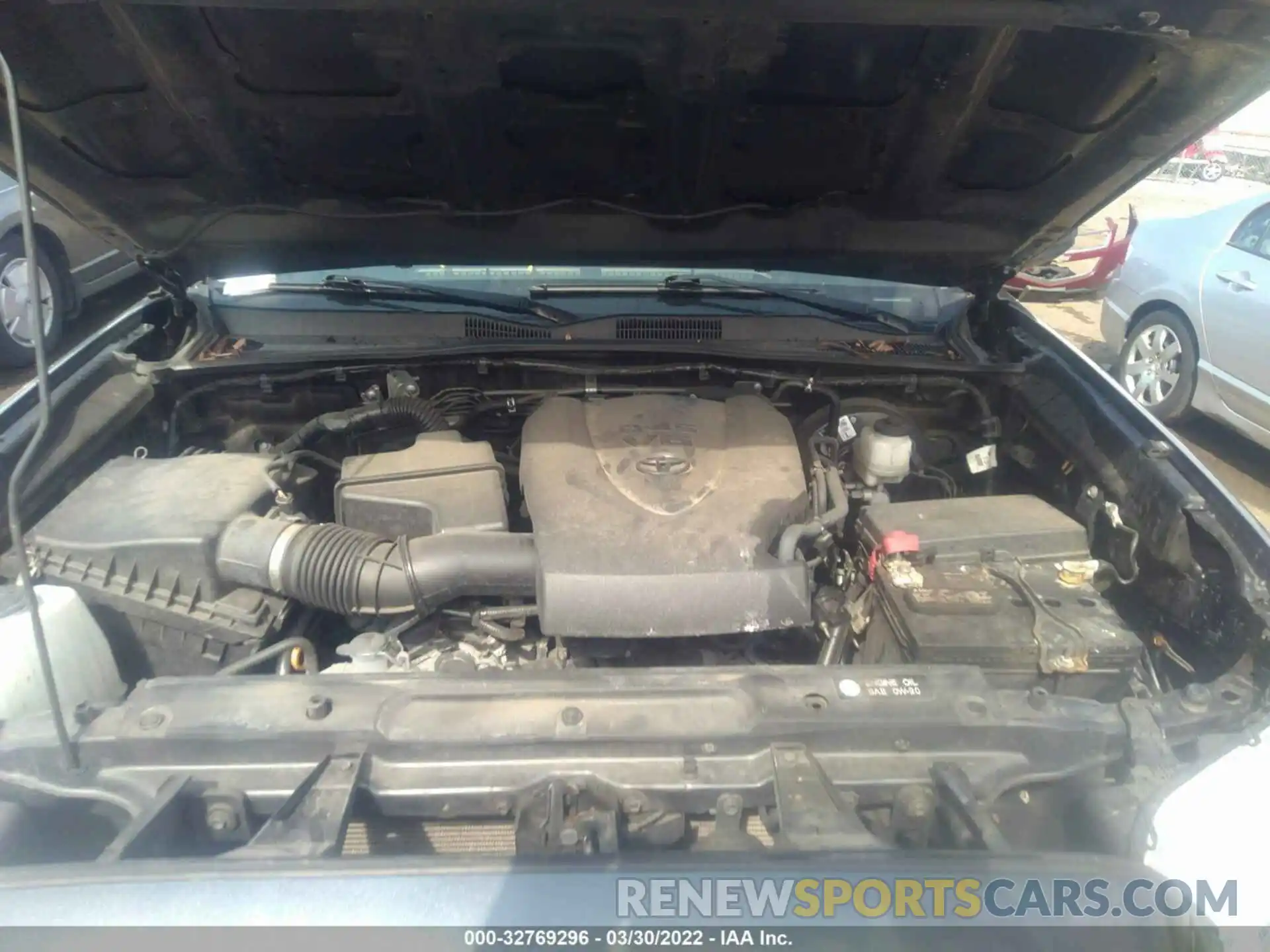 10 Photograph of a damaged car 3TMCZ5AN0KM235041 TOYOTA TACOMA 4WD 2019