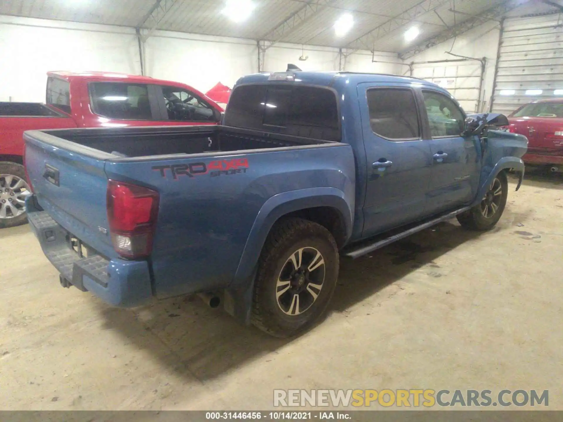 4 Photograph of a damaged car 3TMCZ5AN0KM237999 TOYOTA TACOMA 4WD 2019