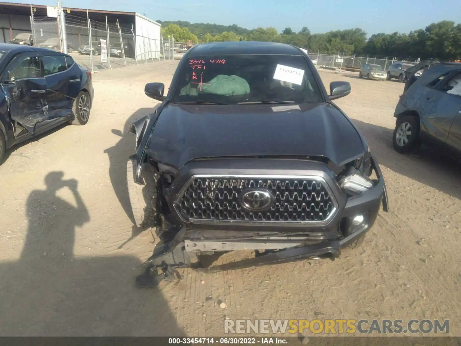 6 Photograph of a damaged car 3TMCZ5AN0KM238487 TOYOTA TACOMA 4WD 2019