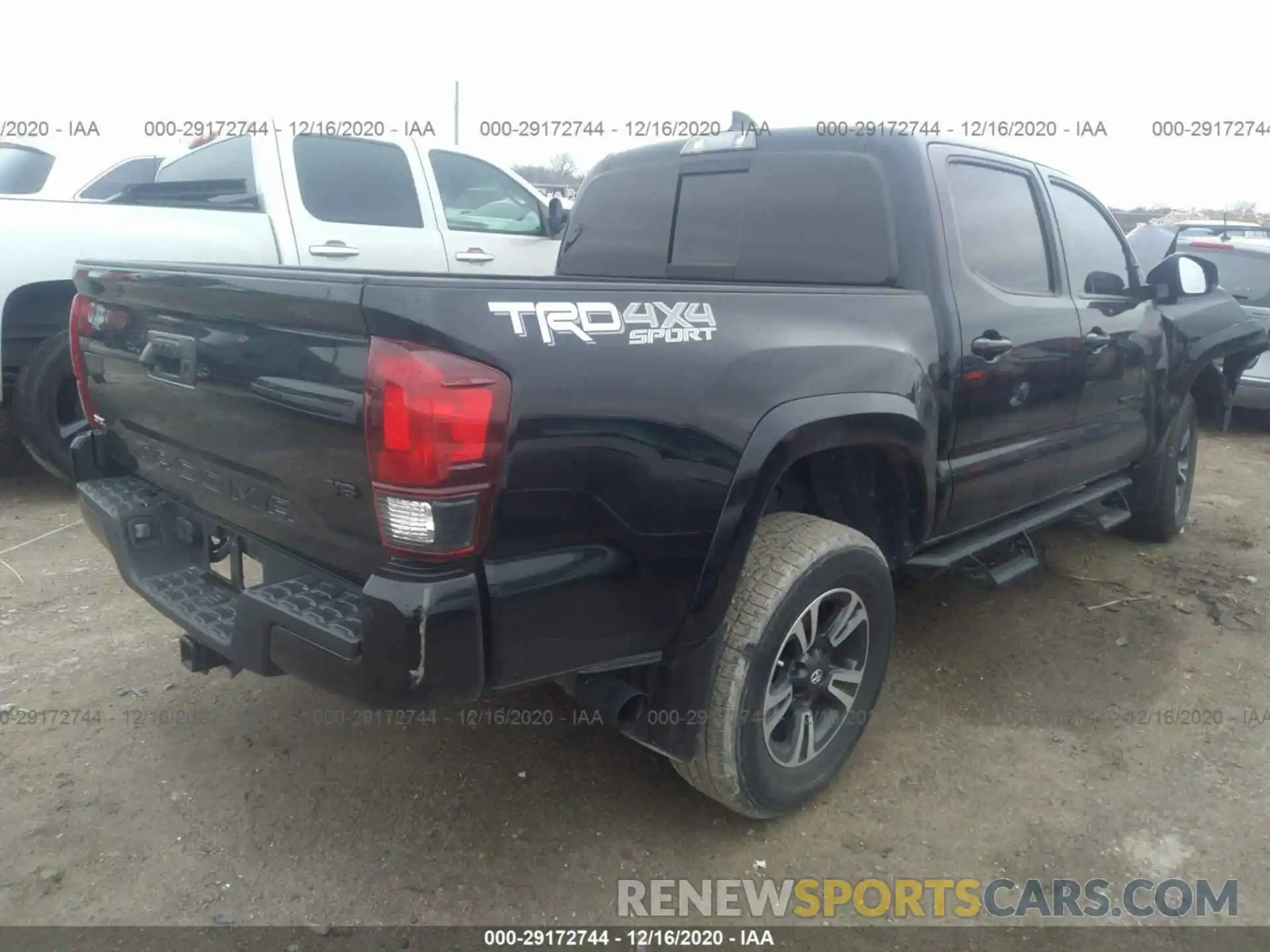 4 Photograph of a damaged car 3TMCZ5AN0KM239946 TOYOTA TACOMA 4WD 2019