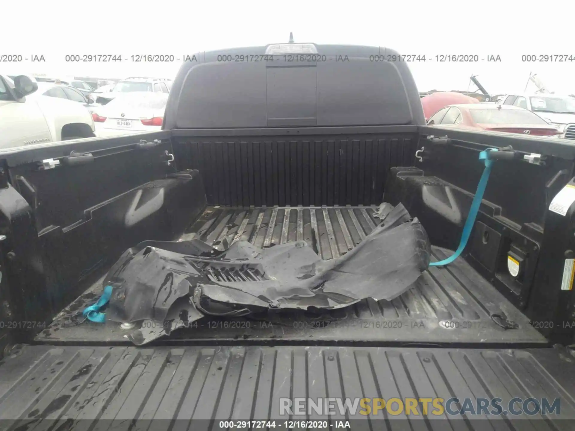 8 Photograph of a damaged car 3TMCZ5AN0KM239946 TOYOTA TACOMA 4WD 2019