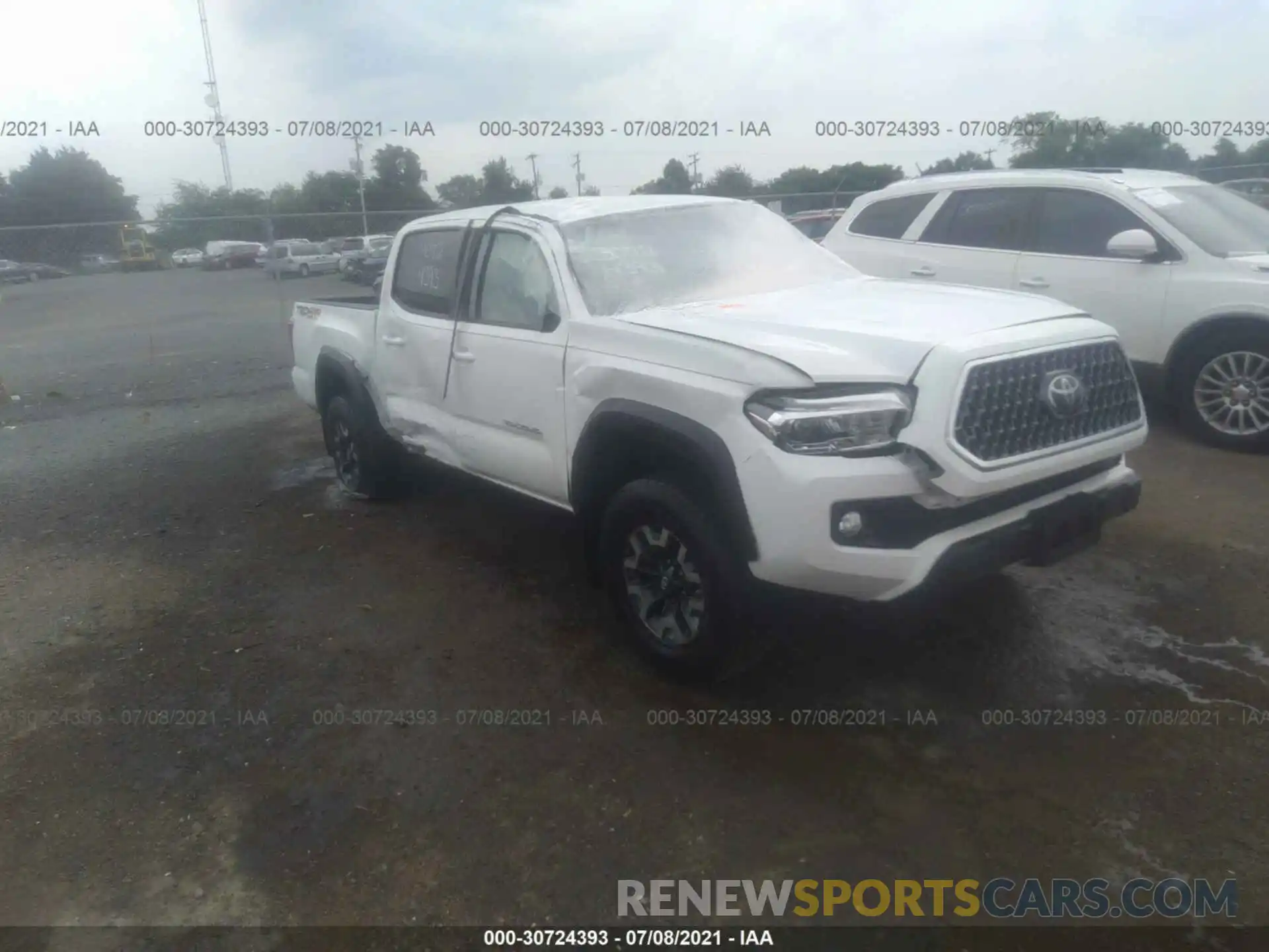 1 Photograph of a damaged car 3TMCZ5AN0KM245553 TOYOTA TACOMA 4WD 2019