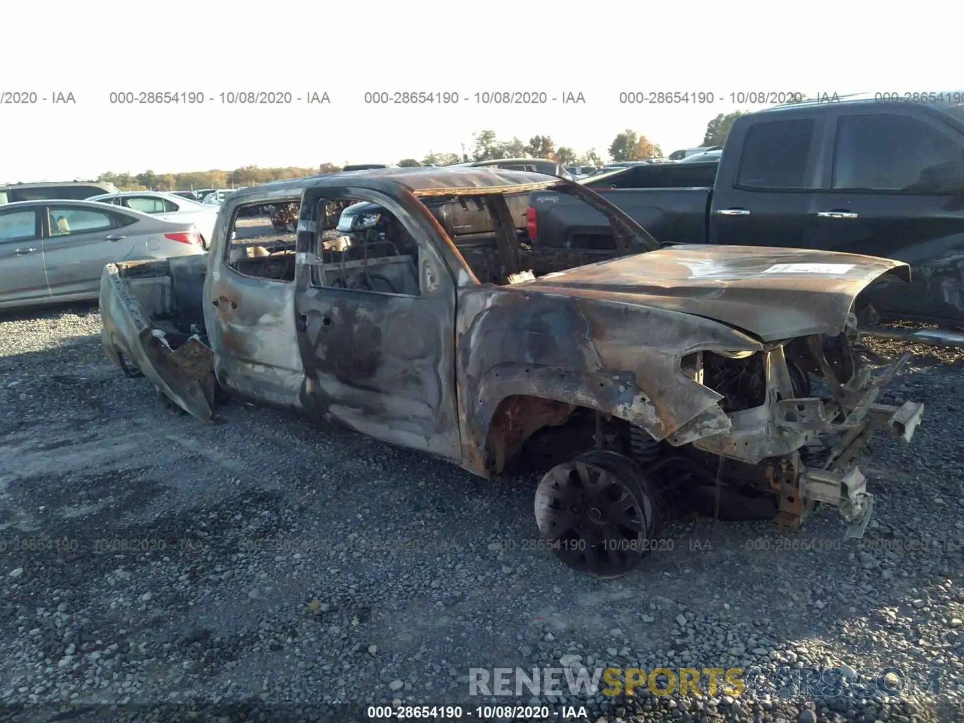 1 Photograph of a damaged car 3TMCZ5AN0KM255032 TOYOTA TACOMA 4WD 2019