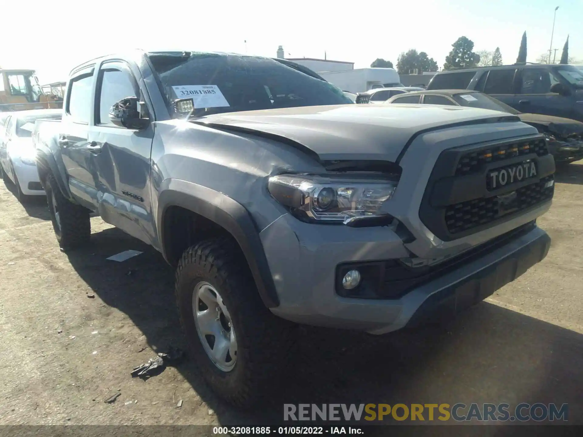 1 Photograph of a damaged car 3TMCZ5AN0KM257489 TOYOTA TACOMA 4WD 2019