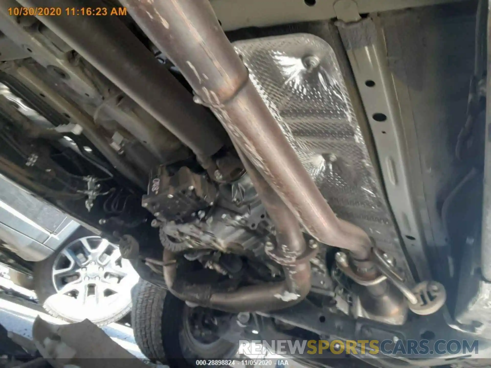 17 Photograph of a damaged car 3TMCZ5AN0KM258416 TOYOTA TACOMA 4WD 2019