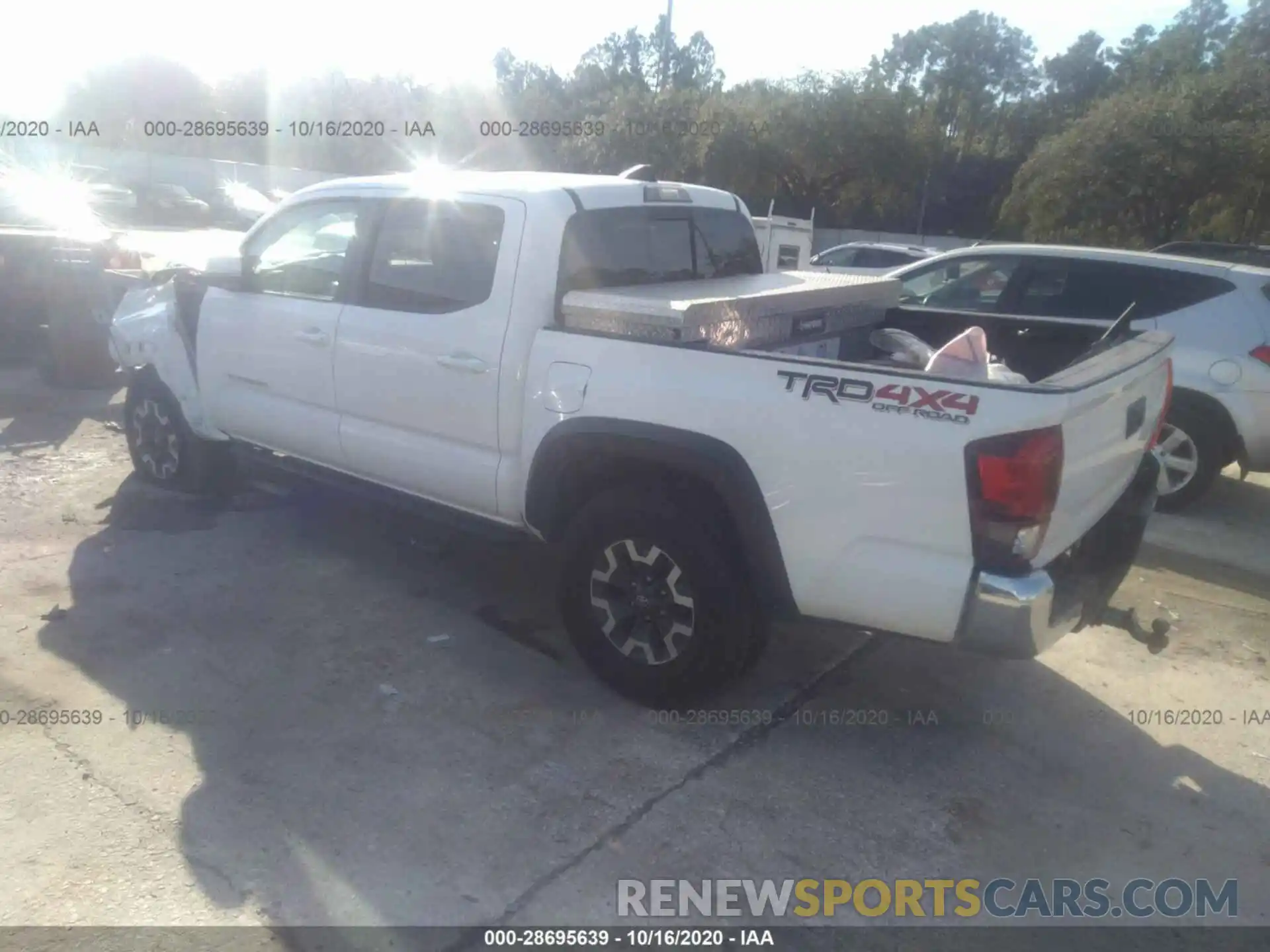 3 Photograph of a damaged car 3TMCZ5AN0KM260330 TOYOTA TACOMA 4WD 2019