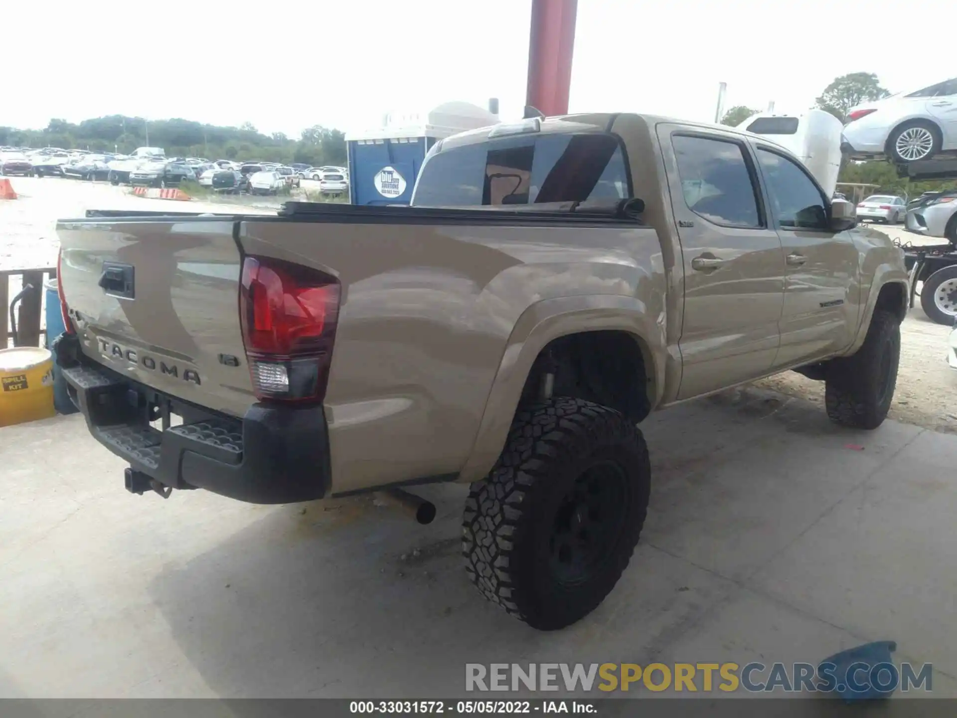 4 Photograph of a damaged car 3TMCZ5AN0KM263583 TOYOTA TACOMA 4WD 2019