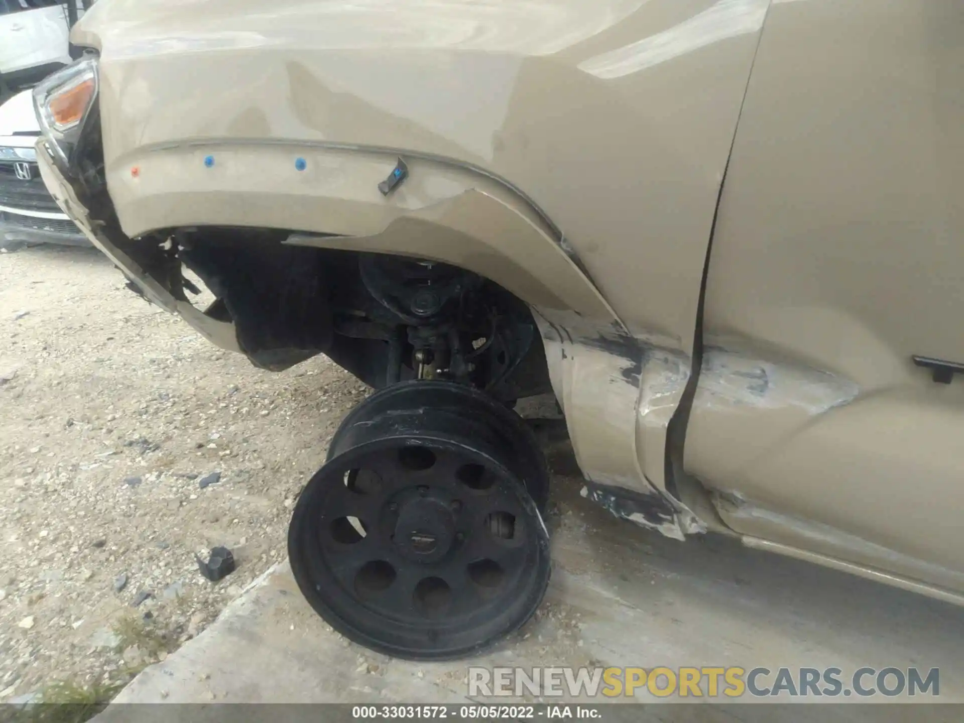 6 Photograph of a damaged car 3TMCZ5AN0KM263583 TOYOTA TACOMA 4WD 2019