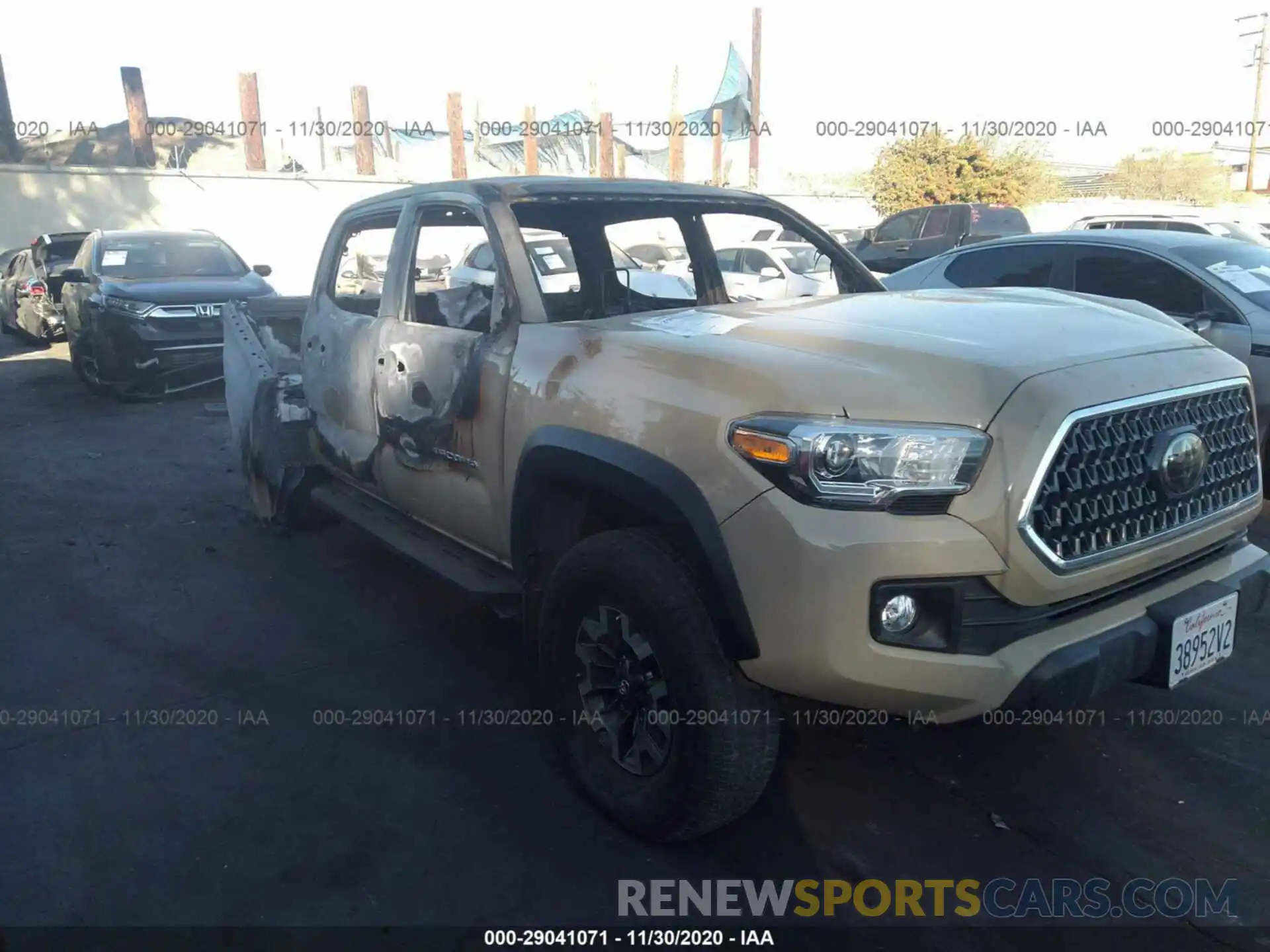 1 Photograph of a damaged car 3TMCZ5AN0KM267326 TOYOTA TACOMA 4WD 2019