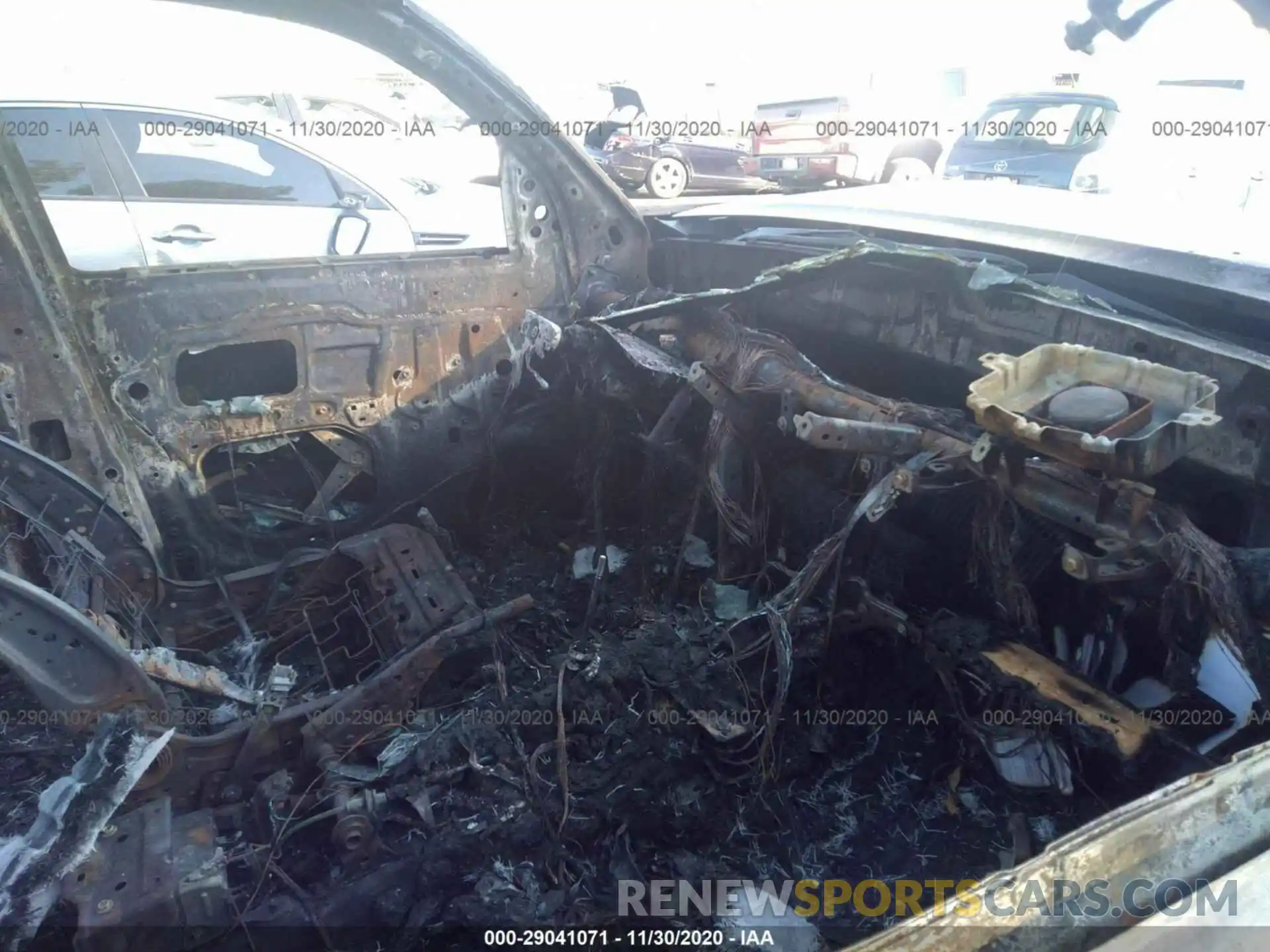 5 Photograph of a damaged car 3TMCZ5AN0KM267326 TOYOTA TACOMA 4WD 2019