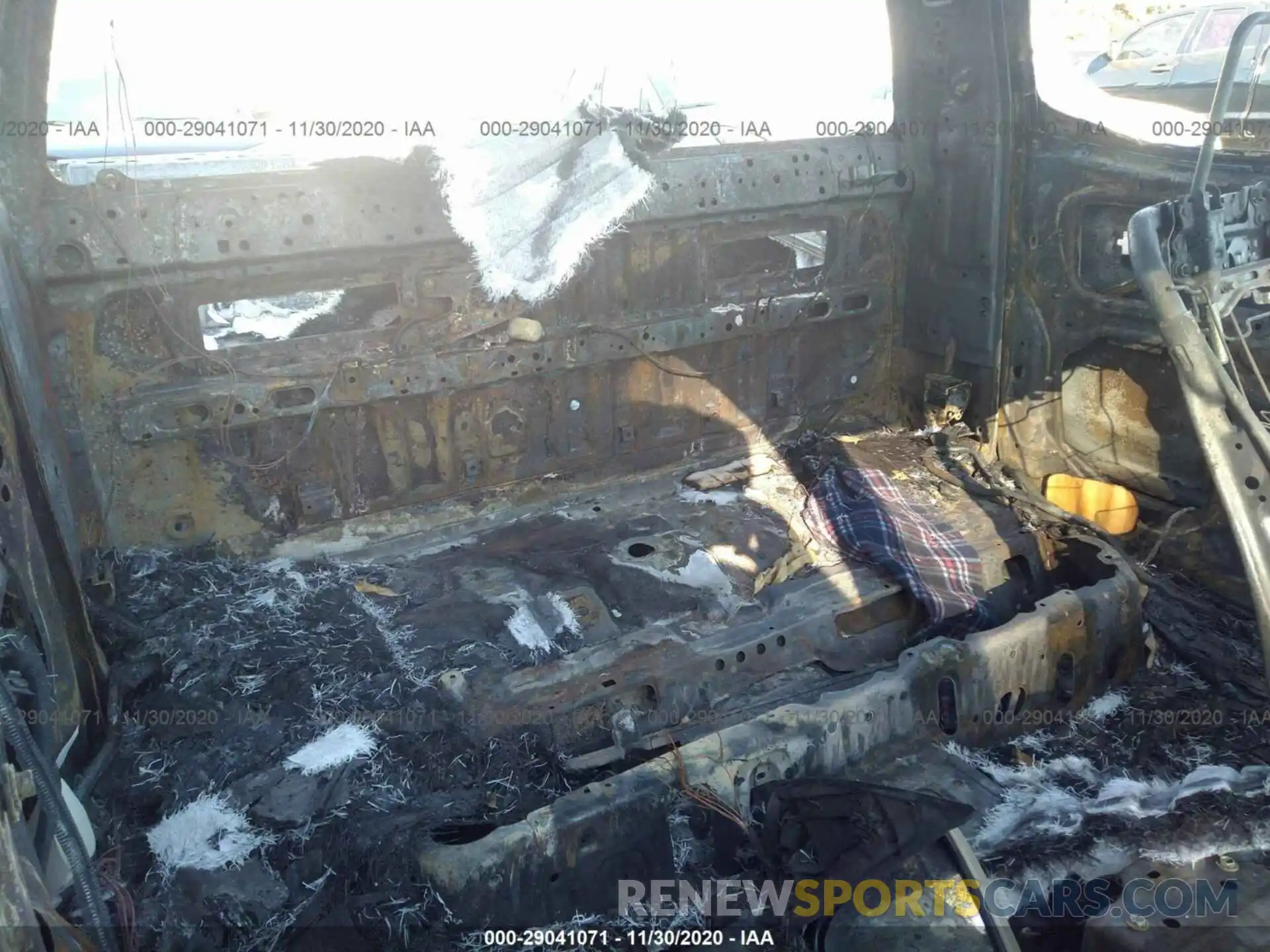 8 Photograph of a damaged car 3TMCZ5AN0KM267326 TOYOTA TACOMA 4WD 2019