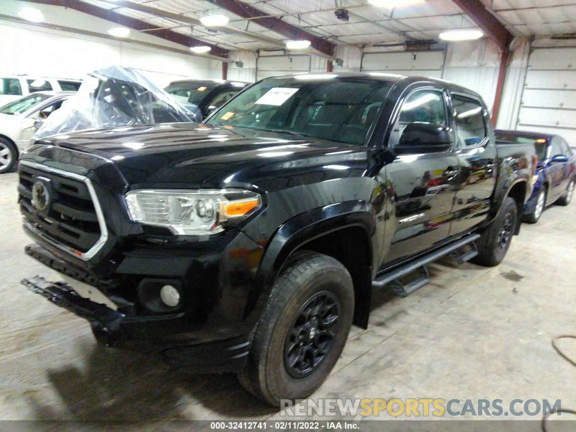 2 Photograph of a damaged car 3TMCZ5AN0KM275183 TOYOTA TACOMA 4WD 2019