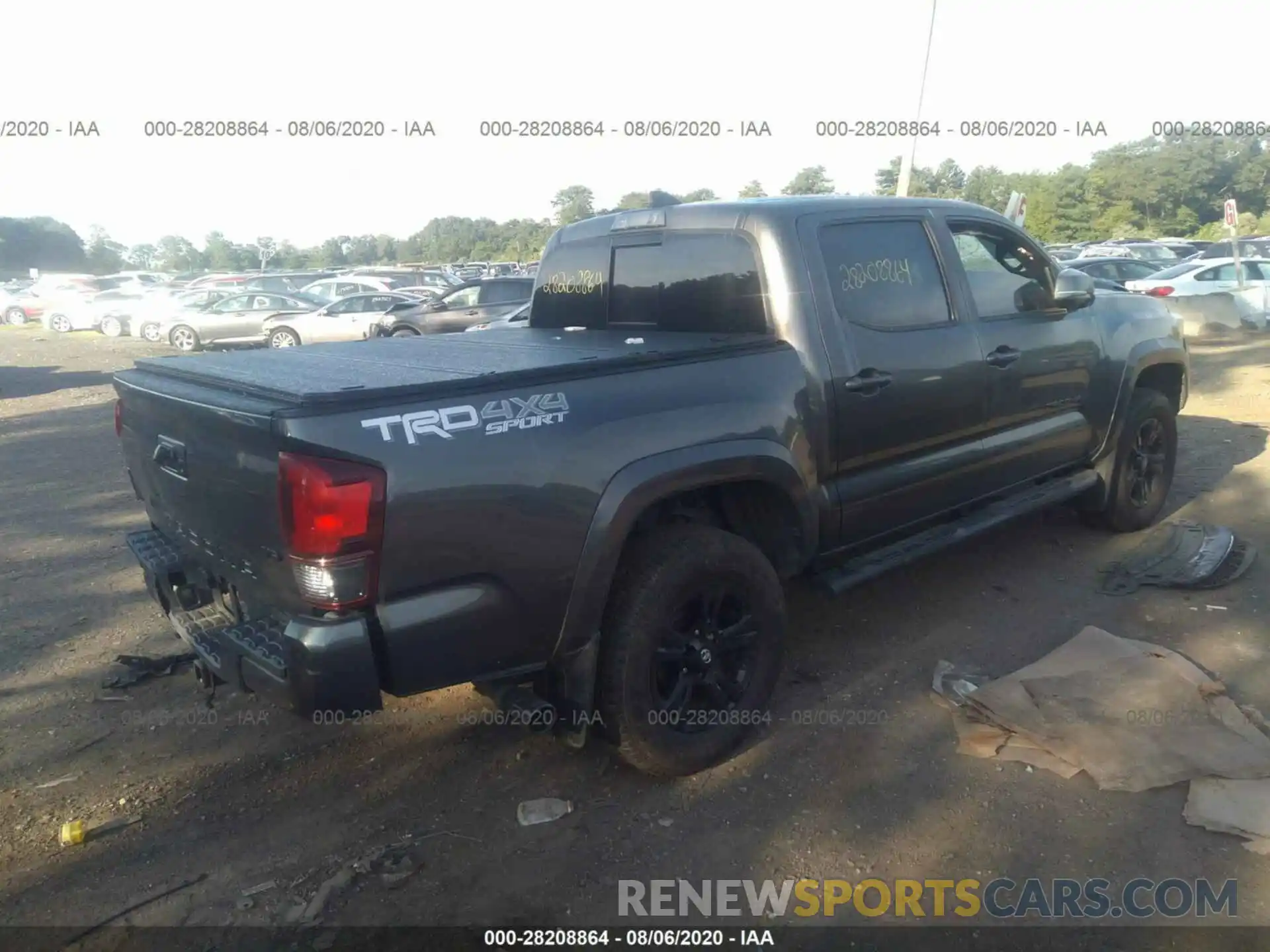 4 Photograph of a damaged car 3TMCZ5AN0KM276589 TOYOTA TACOMA 4WD 2019