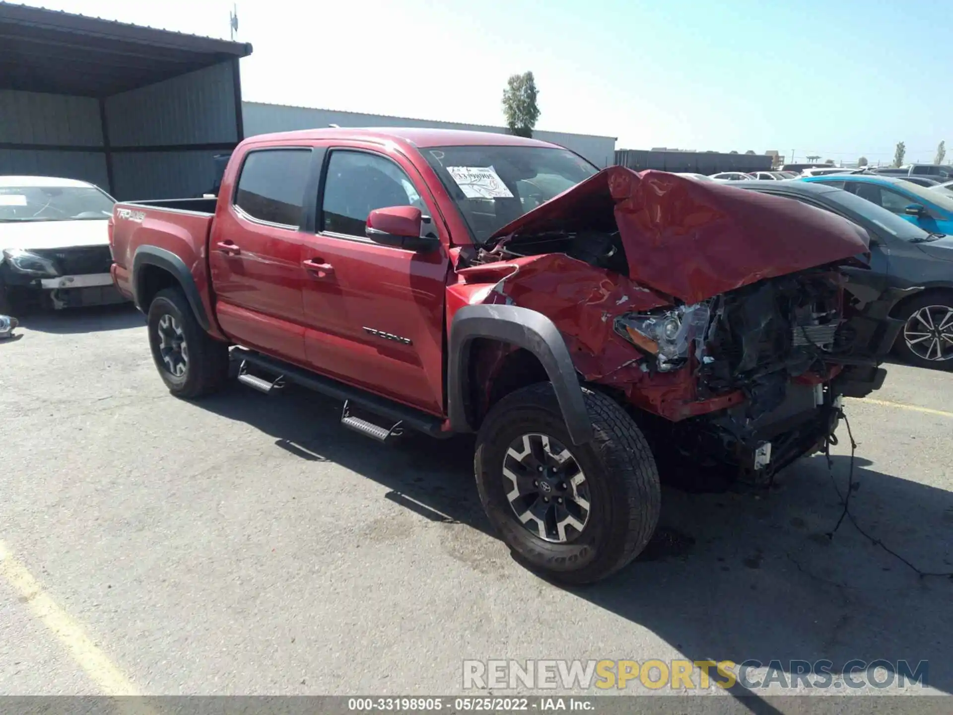 1 Photograph of a damaged car 3TMCZ5AN0KM284627 TOYOTA TACOMA 4WD 2019