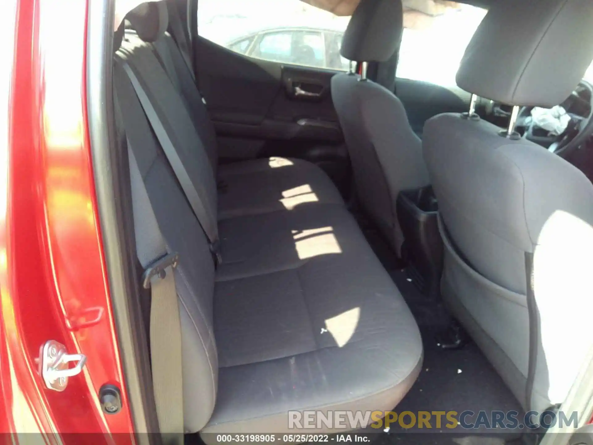 8 Photograph of a damaged car 3TMCZ5AN0KM284627 TOYOTA TACOMA 4WD 2019