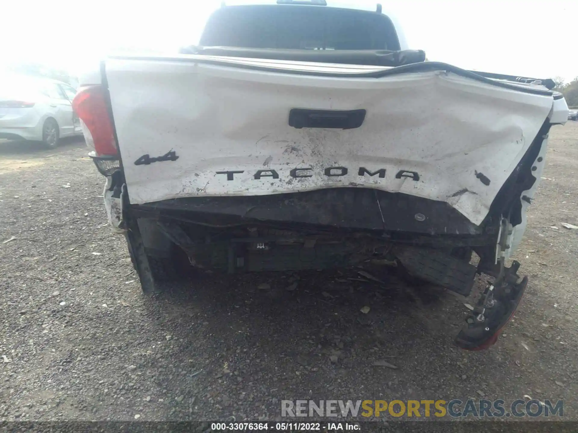 6 Photograph of a damaged car 3TMCZ5AN0KM285180 TOYOTA TACOMA 4WD 2019