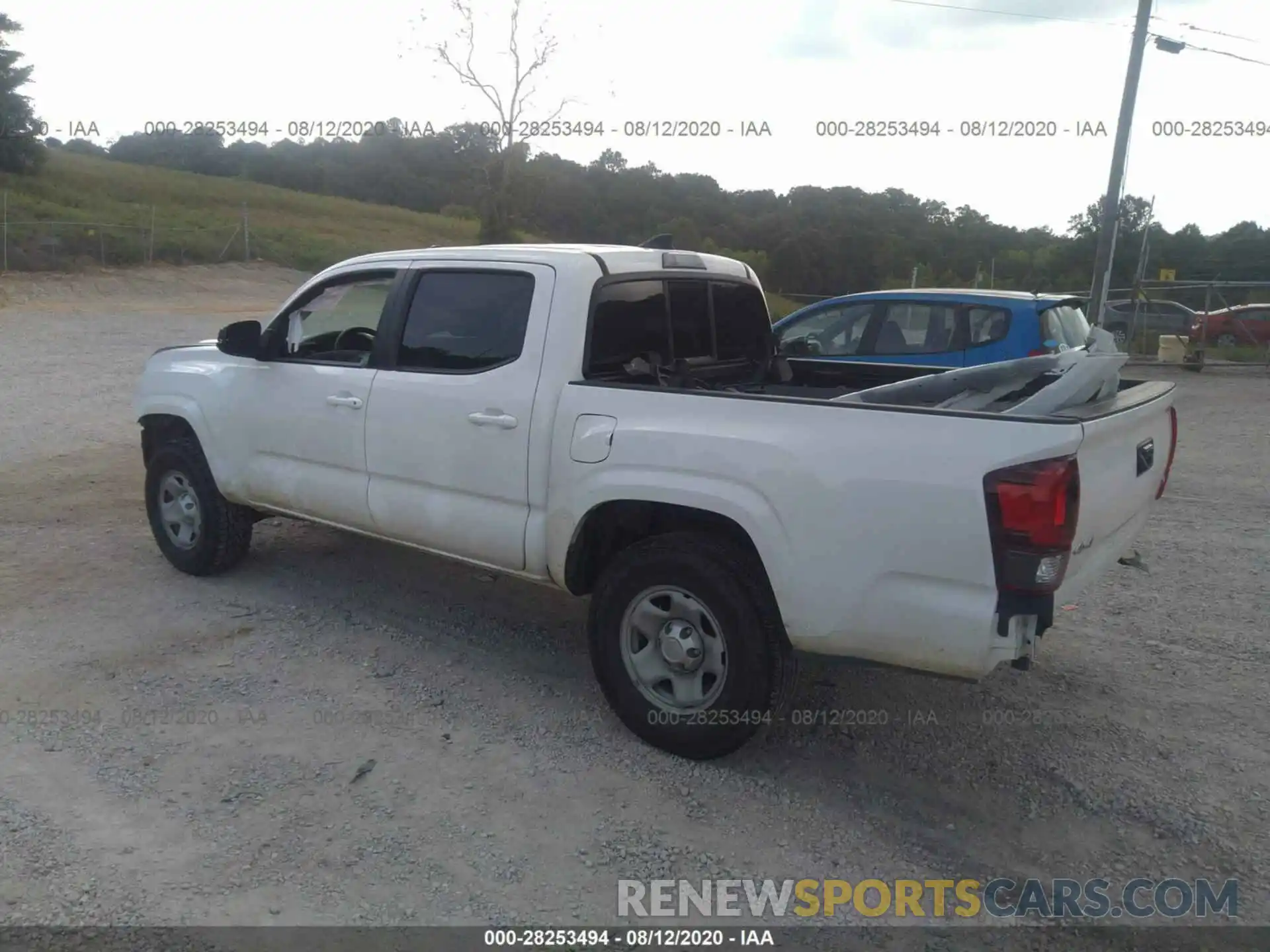 3 Photograph of a damaged car 3TMCZ5AN0KM286488 TOYOTA TACOMA 4WD 2019