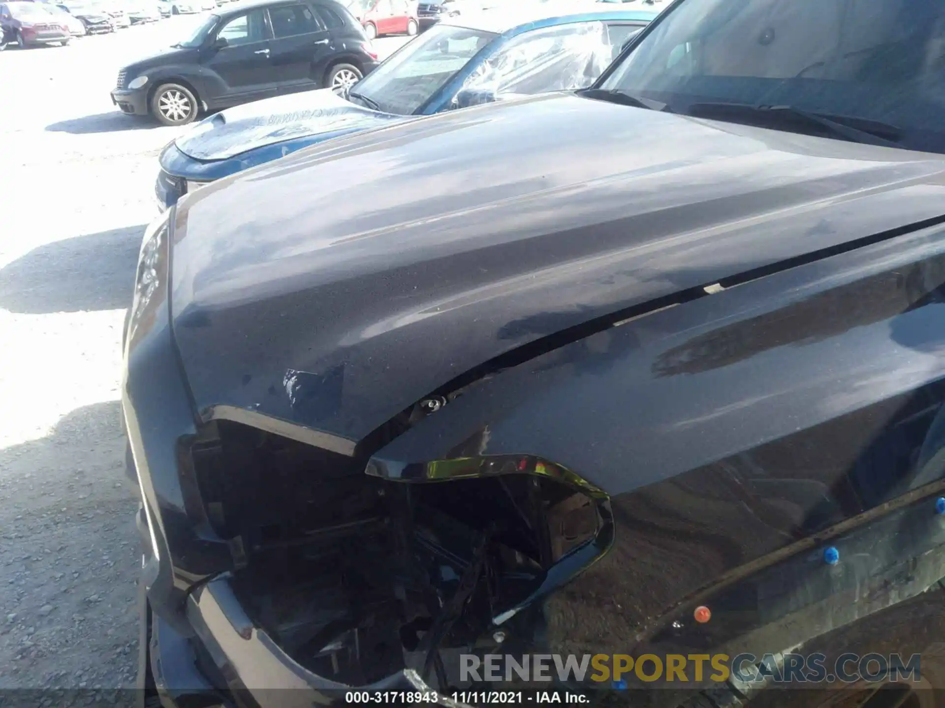 10 Photograph of a damaged car 3TMCZ5AN1KM190031 TOYOTA TACOMA 4WD 2019