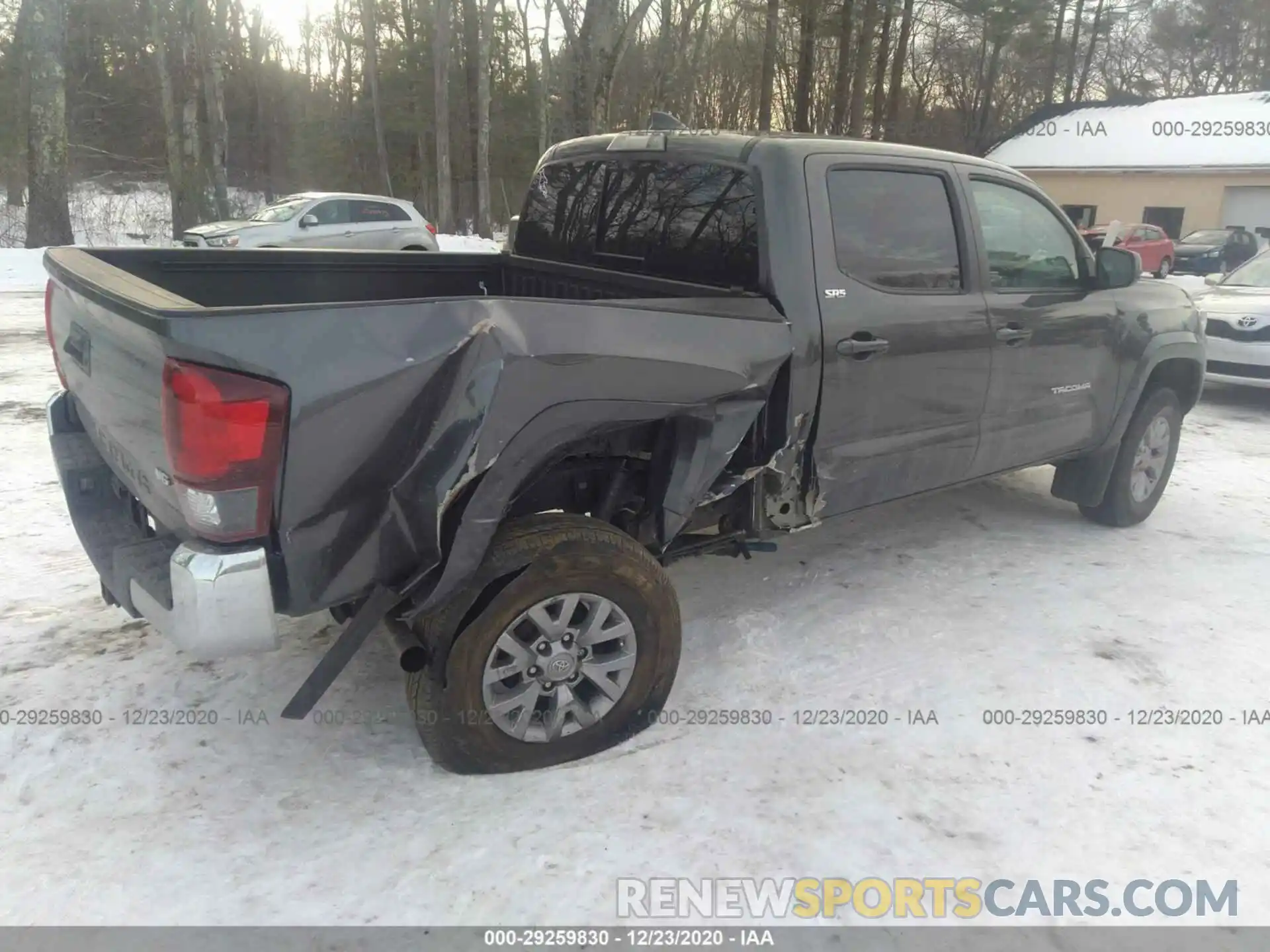 4 Photograph of a damaged car 3TMCZ5AN1KM191485 TOYOTA TACOMA 4WD 2019