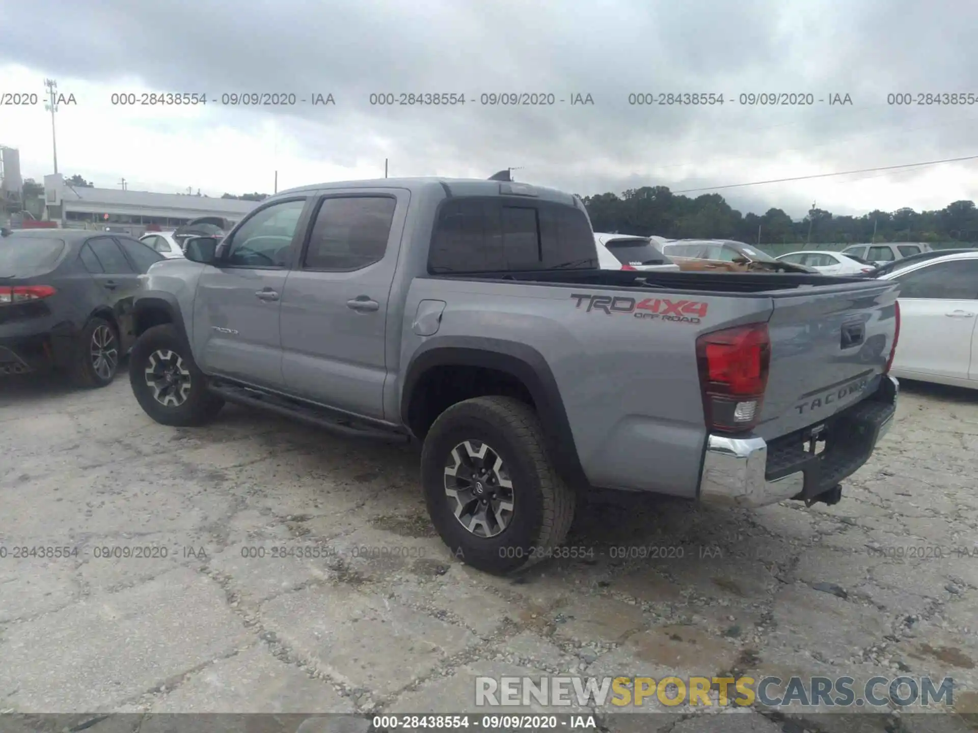 3 Photograph of a damaged car 3TMCZ5AN1KM192572 TOYOTA TACOMA 4WD 2019