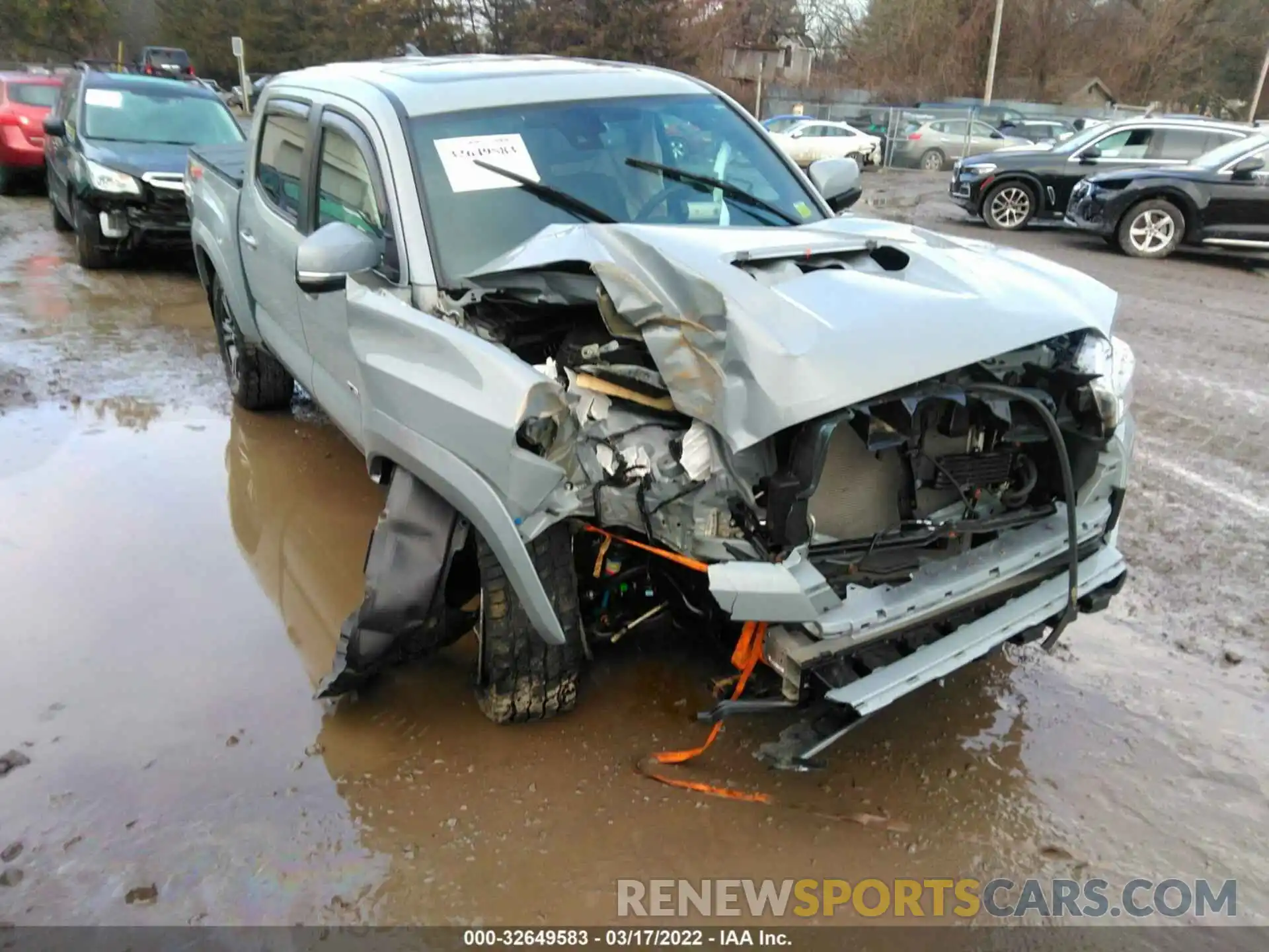 6 Photograph of a damaged car 3TMCZ5AN1KM193351 TOYOTA TACOMA 4WD 2019