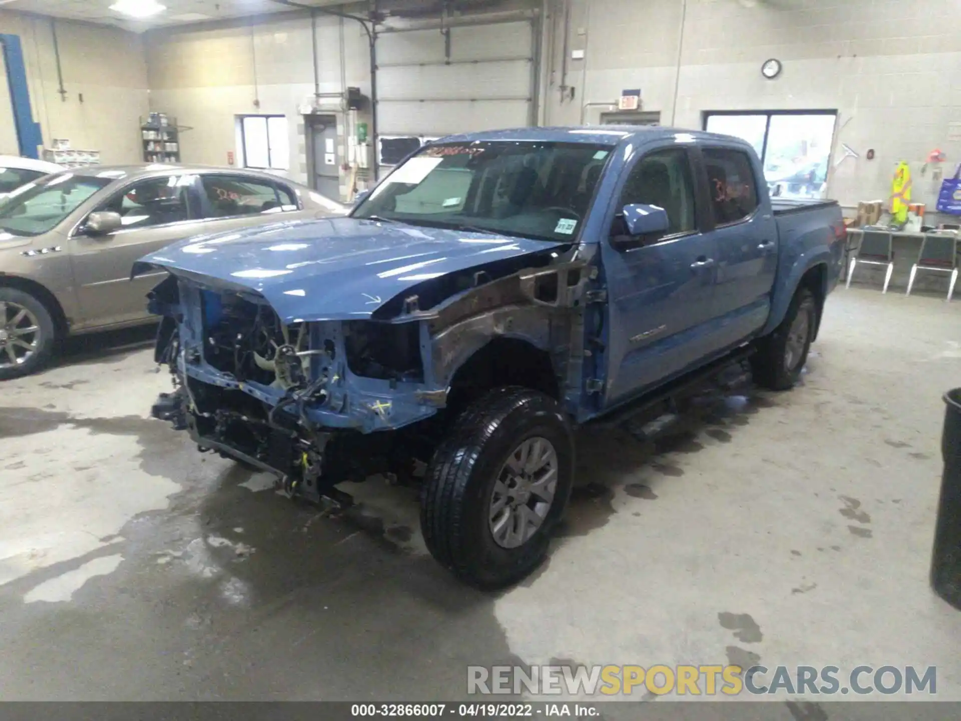 2 Photograph of a damaged car 3TMCZ5AN1KM199201 TOYOTA TACOMA 4WD 2019