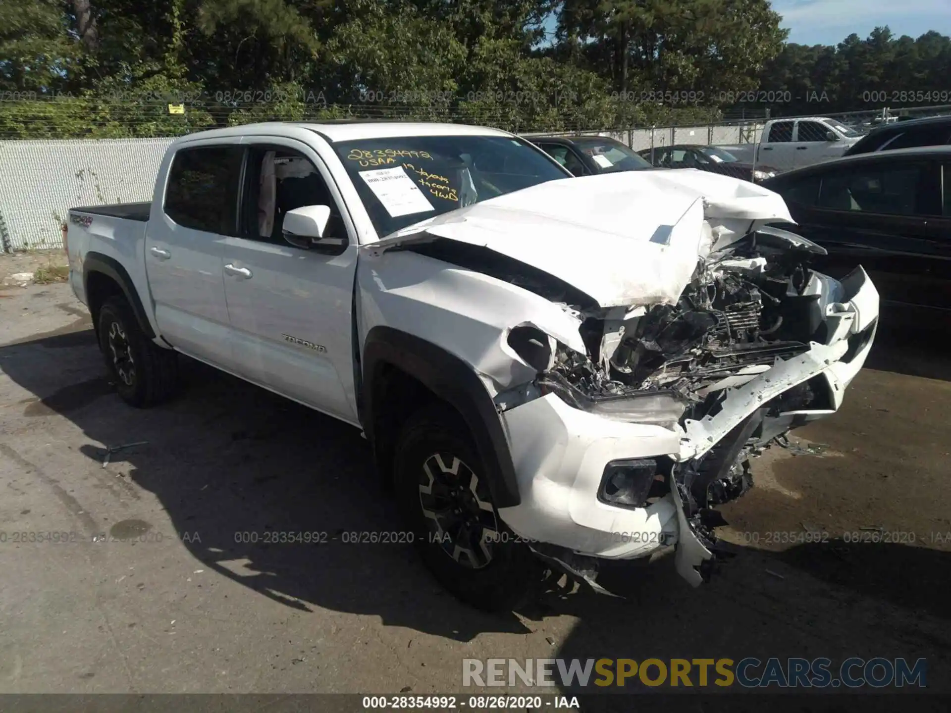 1 Photograph of a damaged car 3TMCZ5AN1KM201299 TOYOTA TACOMA 4WD 2019