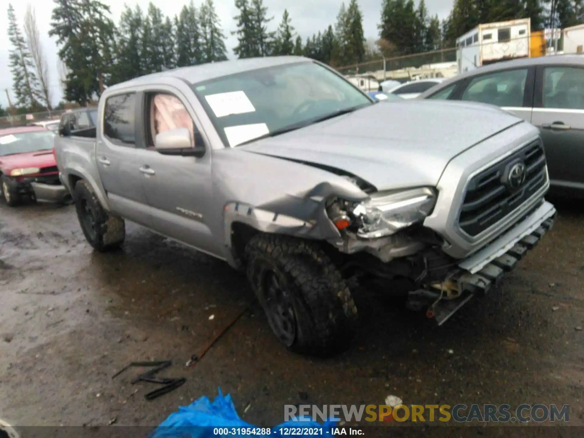 1 Photograph of a damaged car 3TMCZ5AN1KM208799 TOYOTA TACOMA 4WD 2019