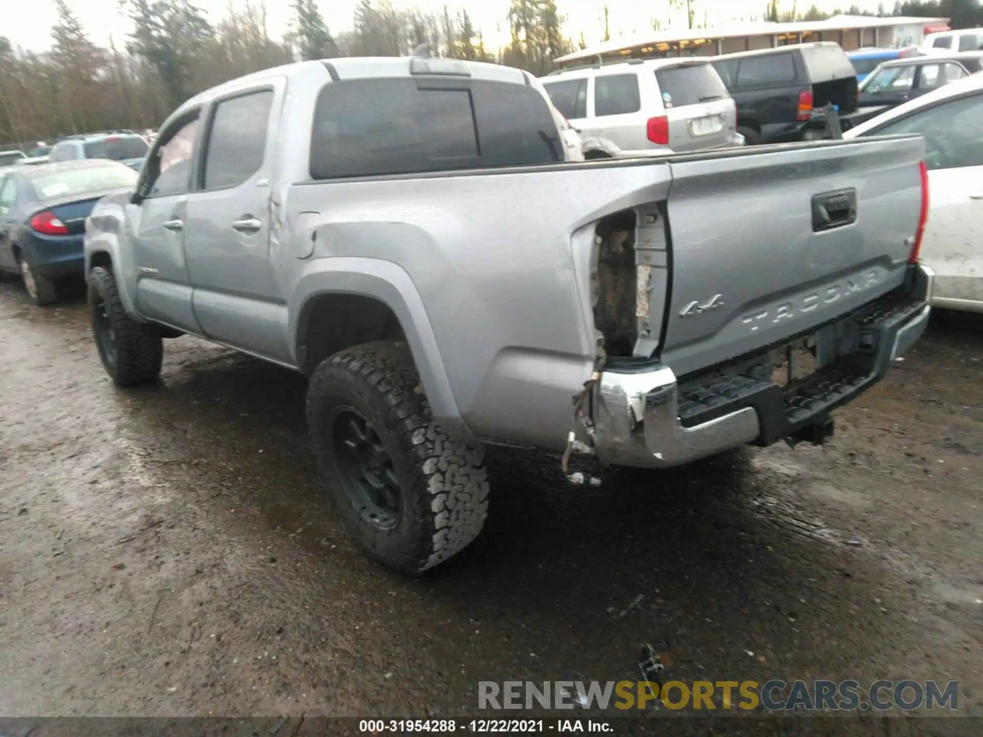 3 Photograph of a damaged car 3TMCZ5AN1KM208799 TOYOTA TACOMA 4WD 2019