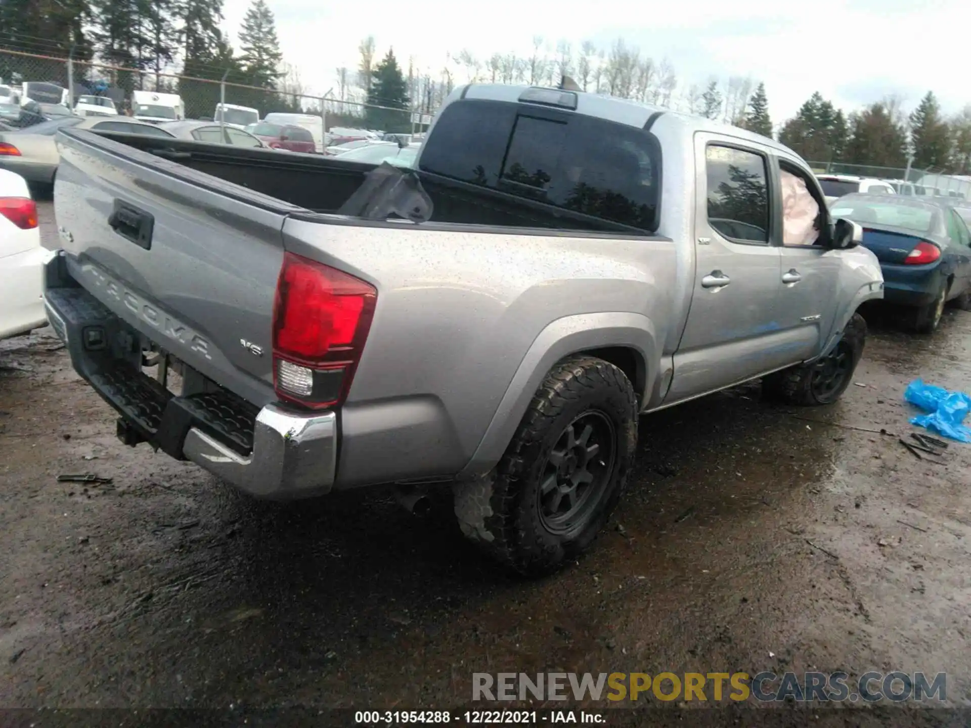 4 Photograph of a damaged car 3TMCZ5AN1KM208799 TOYOTA TACOMA 4WD 2019