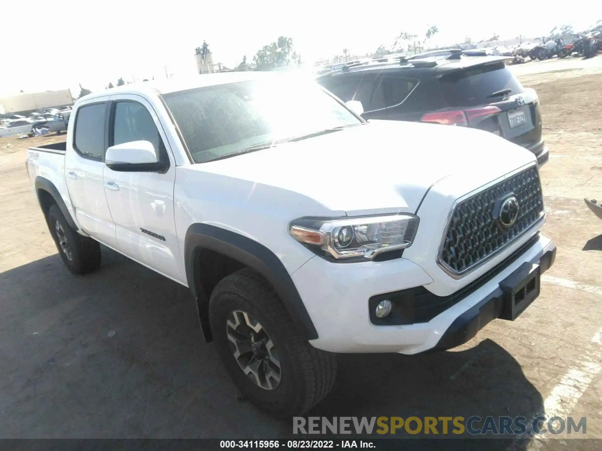 1 Фотография поврежденного автомобиля 3TMCZ5AN1KM210150 TOYOTA TACOMA 4WD 2019