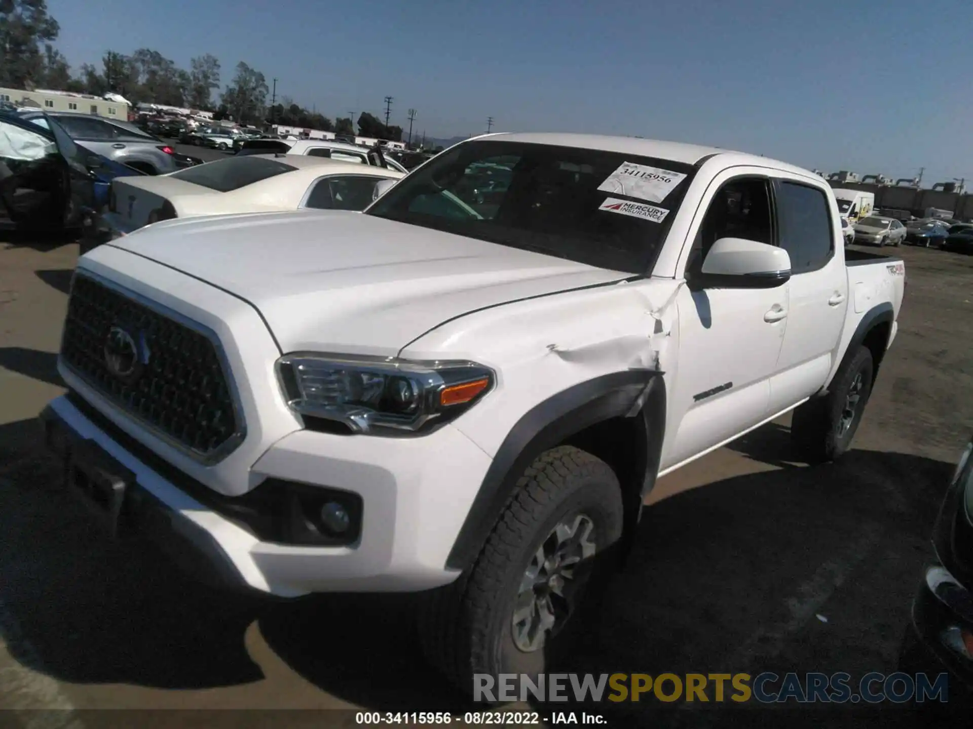 2 Фотография поврежденного автомобиля 3TMCZ5AN1KM210150 TOYOTA TACOMA 4WD 2019