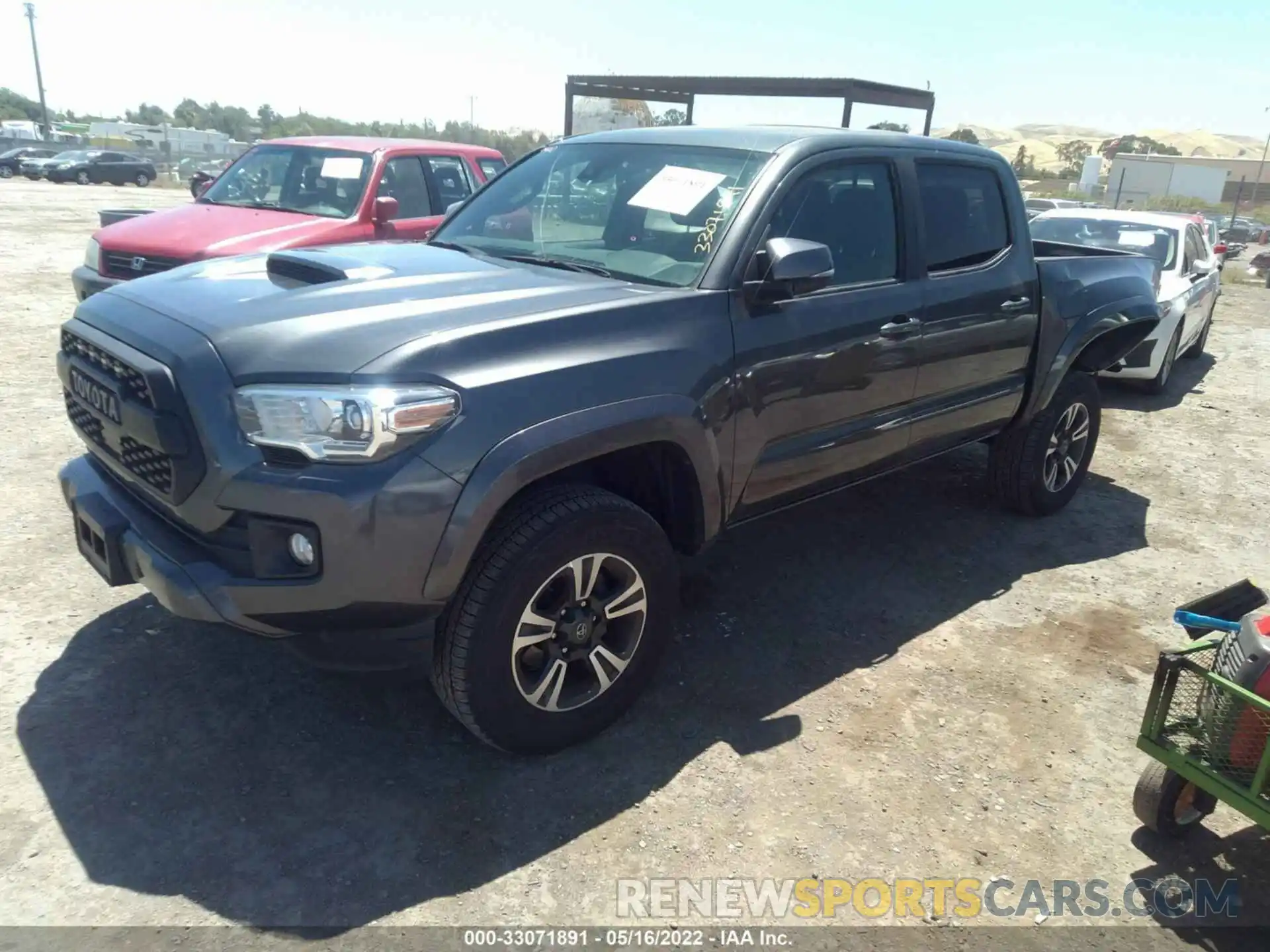 2 Photograph of a damaged car 3TMCZ5AN1KM216773 TOYOTA TACOMA 4WD 2019