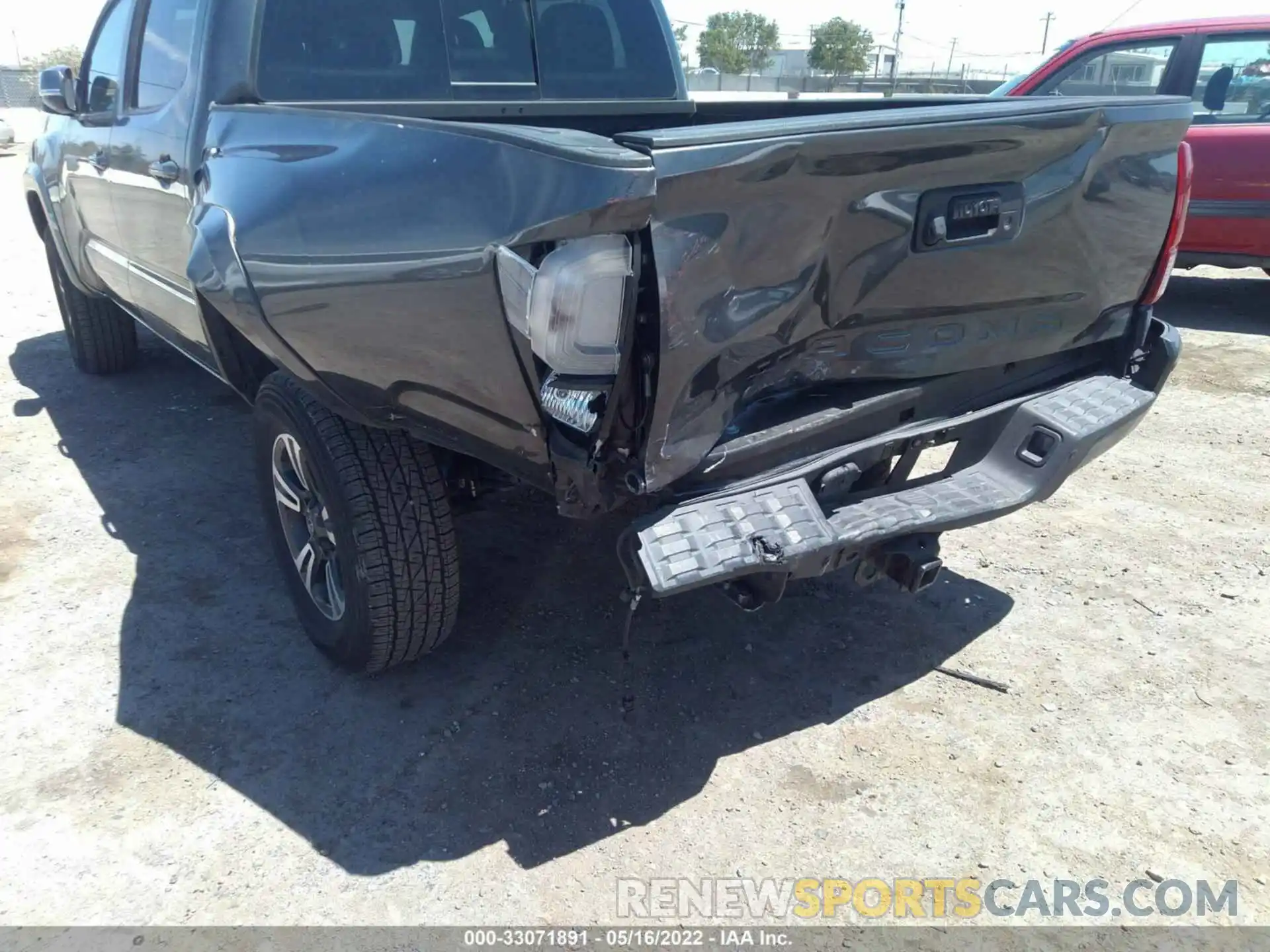 6 Photograph of a damaged car 3TMCZ5AN1KM216773 TOYOTA TACOMA 4WD 2019