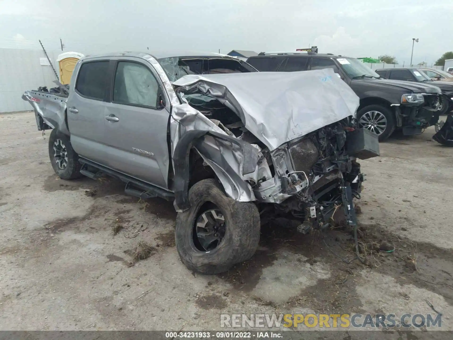 1 Фотография поврежденного автомобиля 3TMCZ5AN1KM232102 TOYOTA TACOMA 4WD 2019