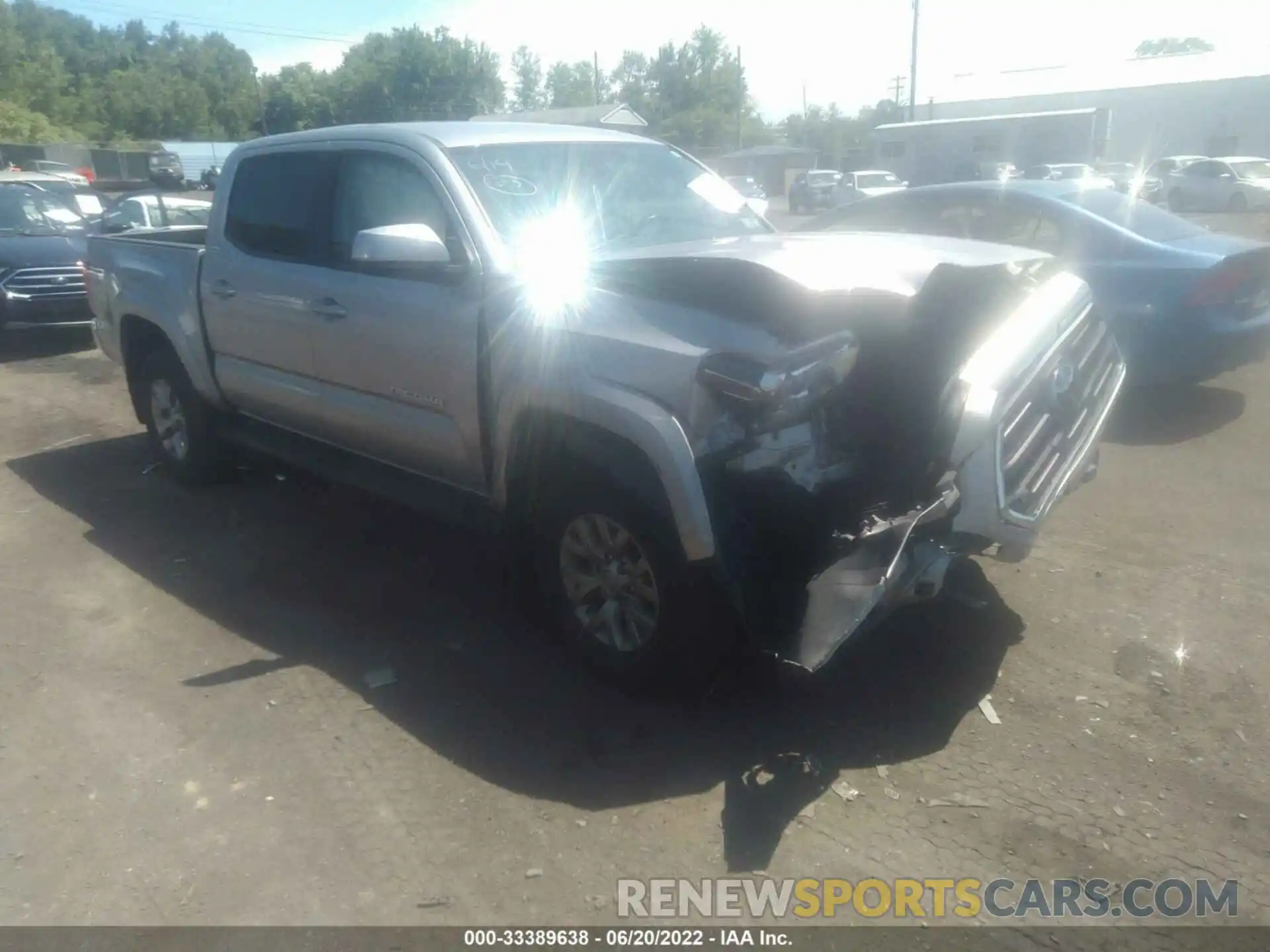 1 Photograph of a damaged car 3TMCZ5AN1KM233802 TOYOTA TACOMA 4WD 2019