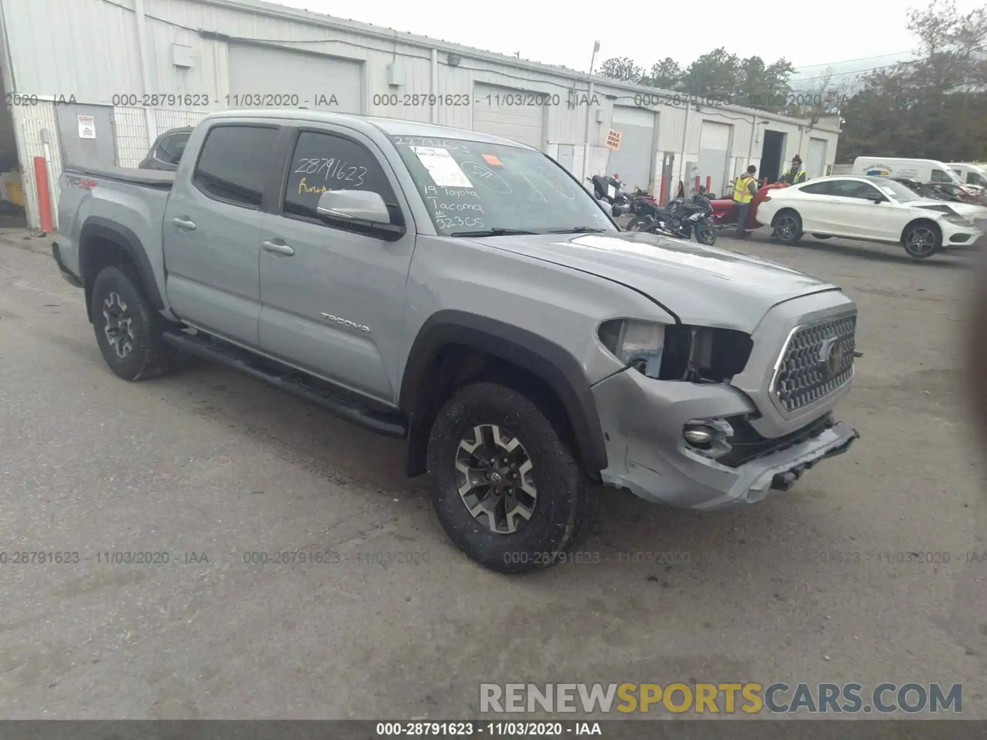 1 Photograph of a damaged car 3TMCZ5AN1KM237302 TOYOTA TACOMA 4WD 2019