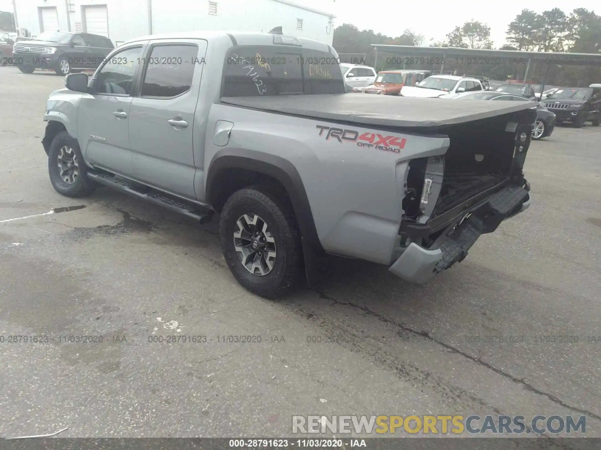 3 Photograph of a damaged car 3TMCZ5AN1KM237302 TOYOTA TACOMA 4WD 2019