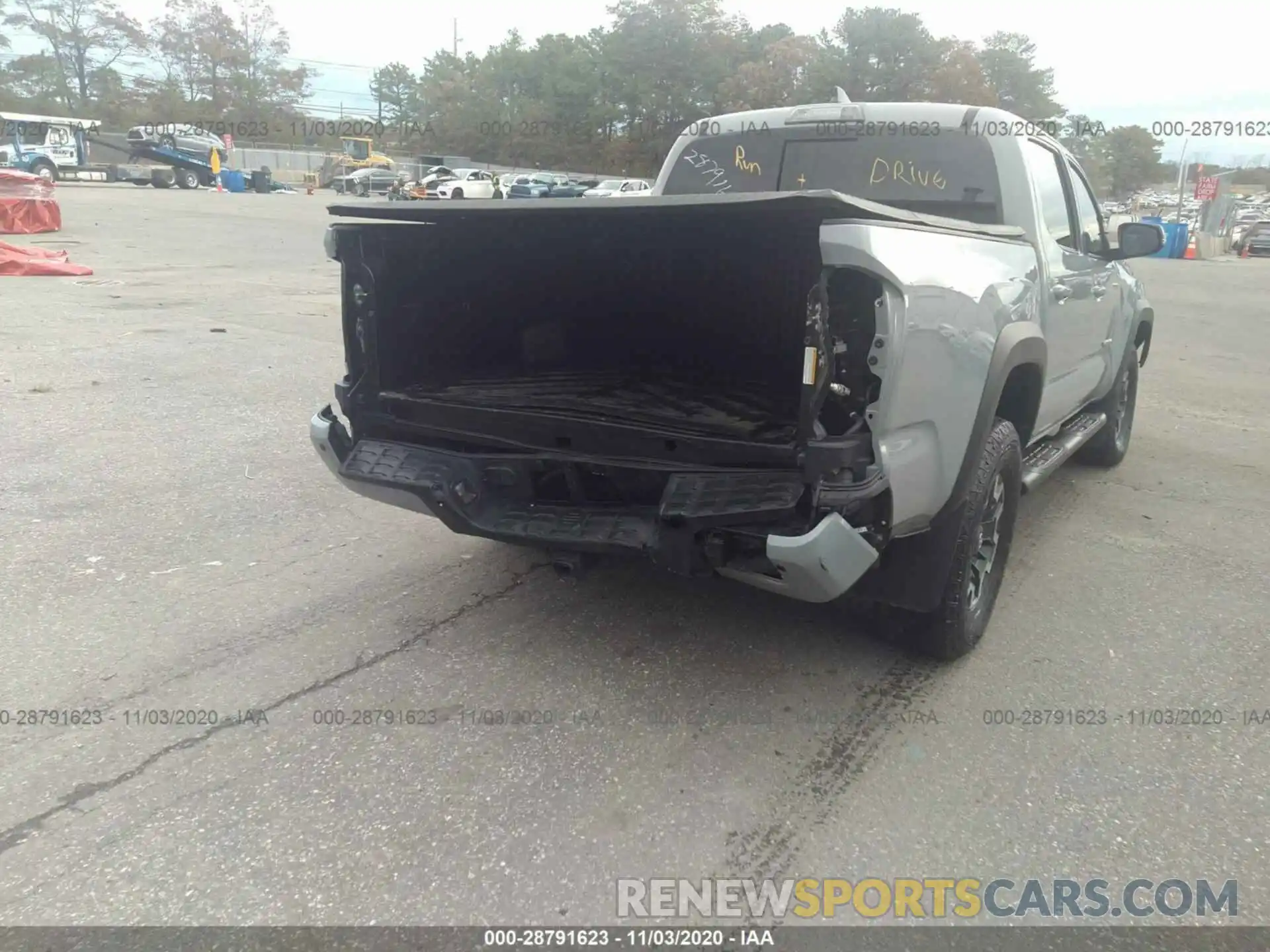 6 Photograph of a damaged car 3TMCZ5AN1KM237302 TOYOTA TACOMA 4WD 2019