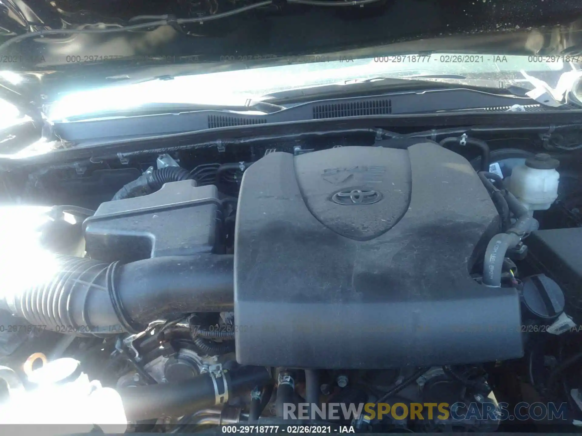 10 Photograph of a damaged car 3TMCZ5AN1KM242726 TOYOTA TACOMA 4WD 2019