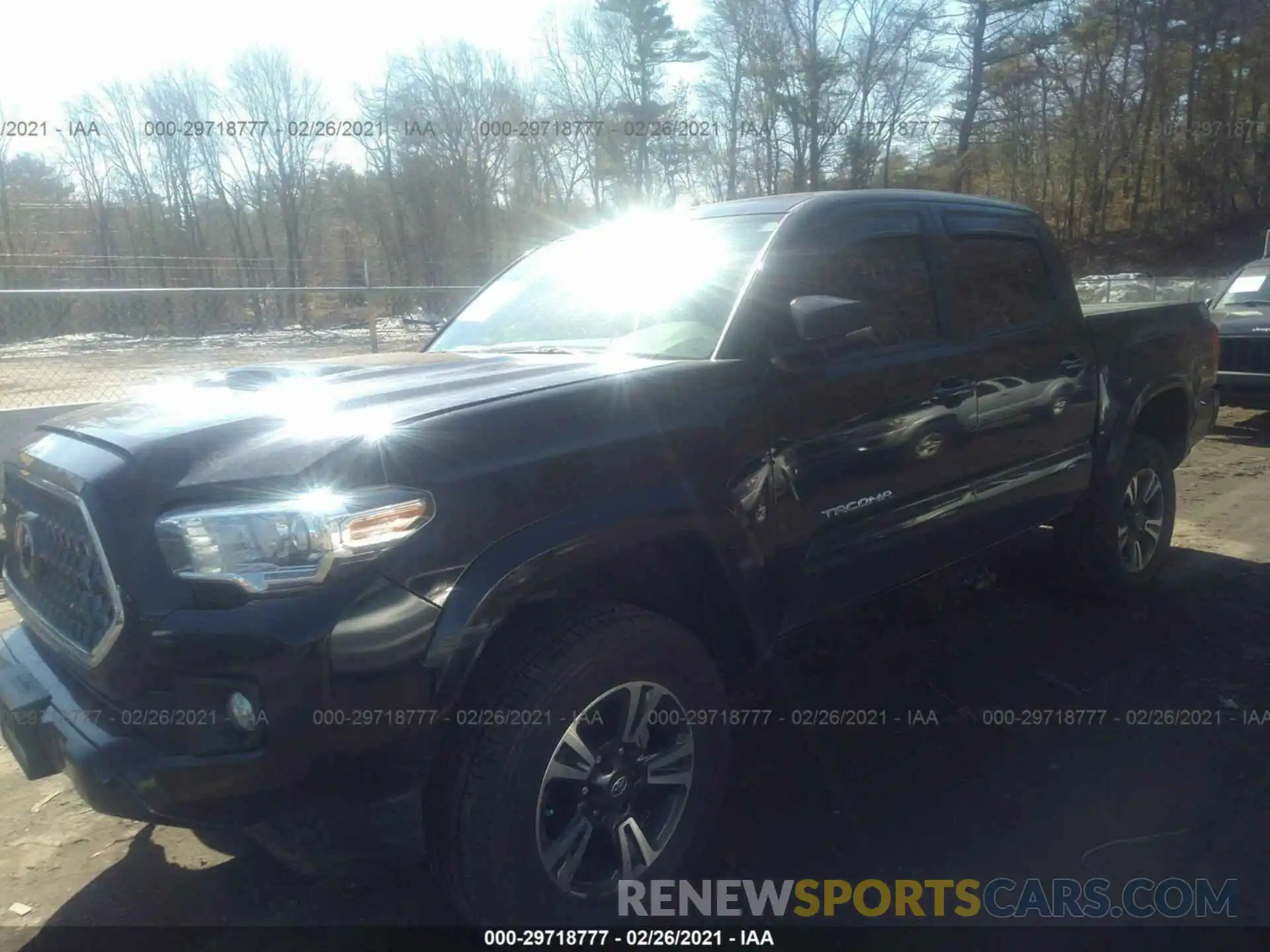 2 Photograph of a damaged car 3TMCZ5AN1KM242726 TOYOTA TACOMA 4WD 2019