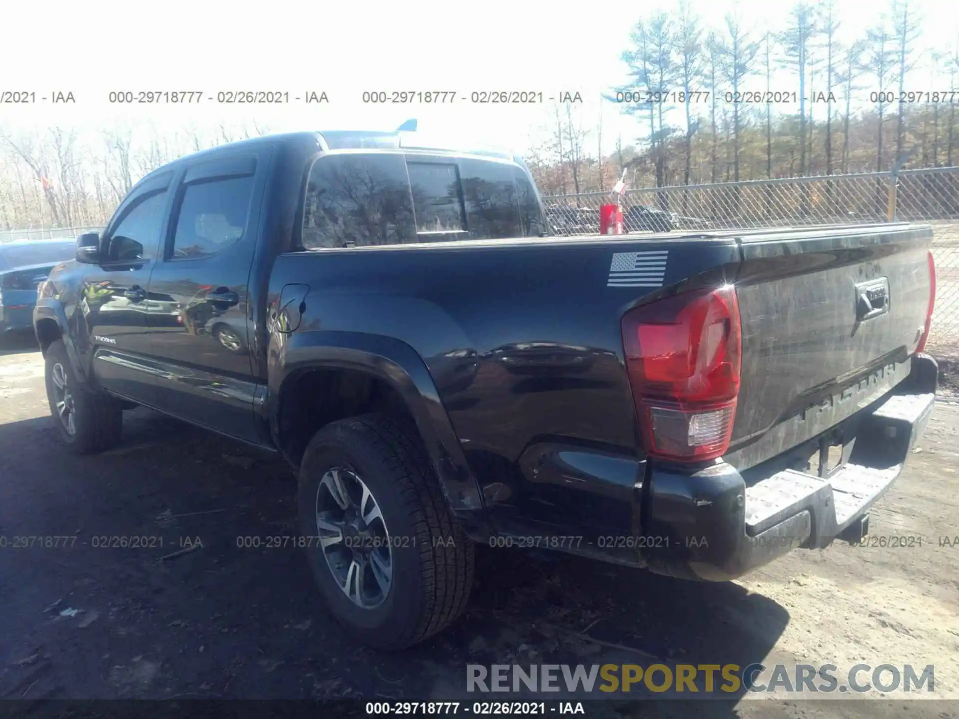 3 Photograph of a damaged car 3TMCZ5AN1KM242726 TOYOTA TACOMA 4WD 2019