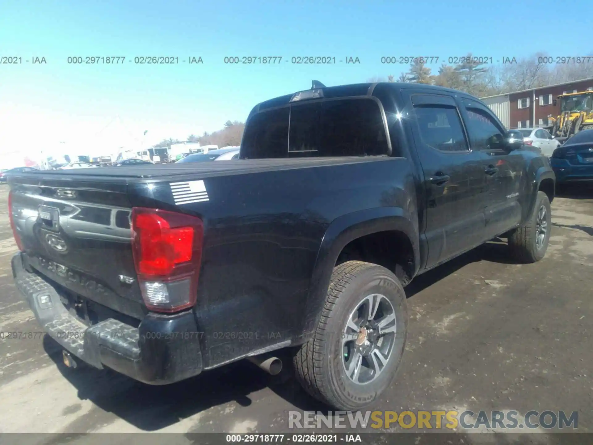 4 Photograph of a damaged car 3TMCZ5AN1KM242726 TOYOTA TACOMA 4WD 2019