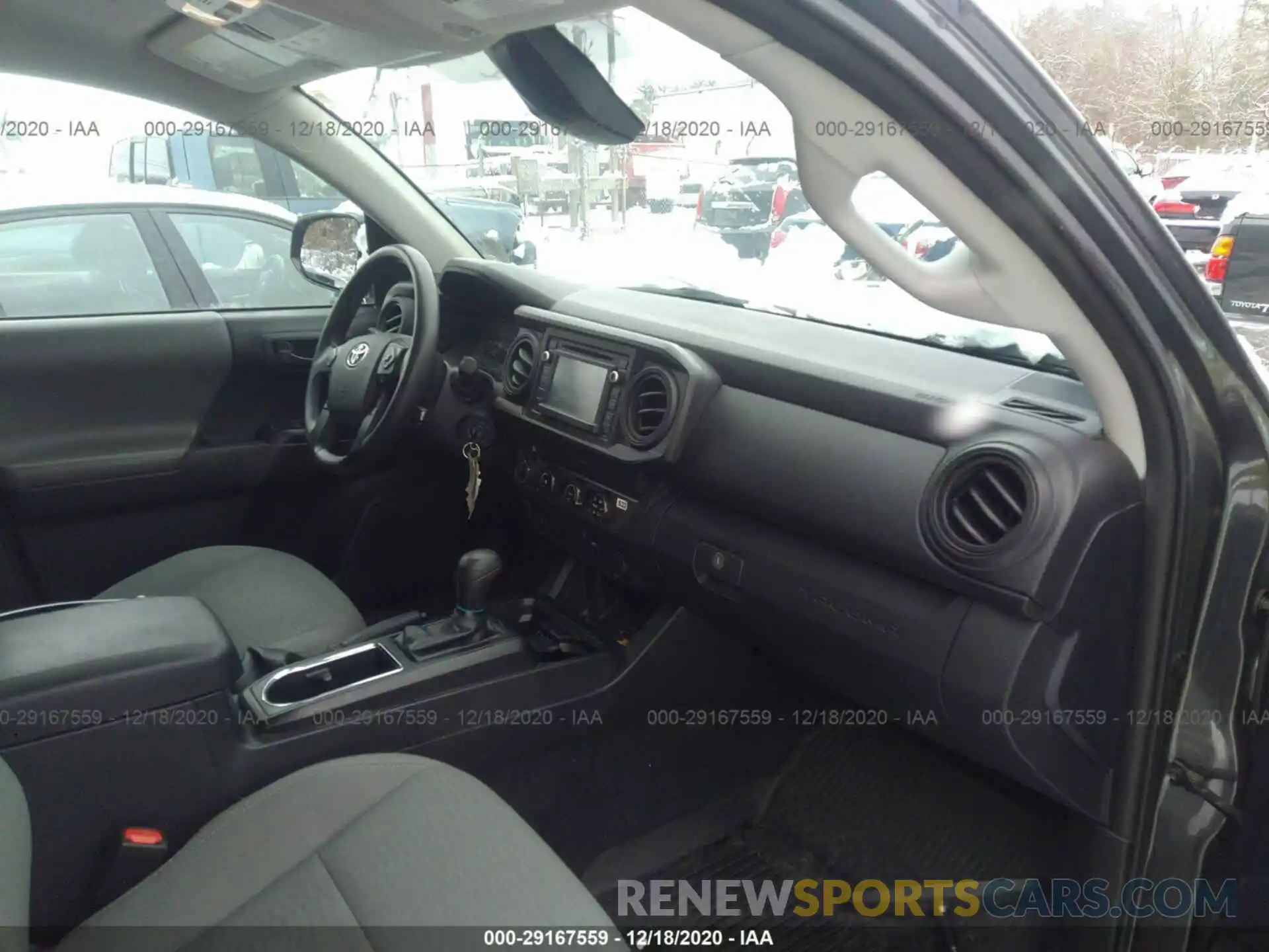 5 Photograph of a damaged car 3TMCZ5AN1KM243388 TOYOTA TACOMA 4WD 2019