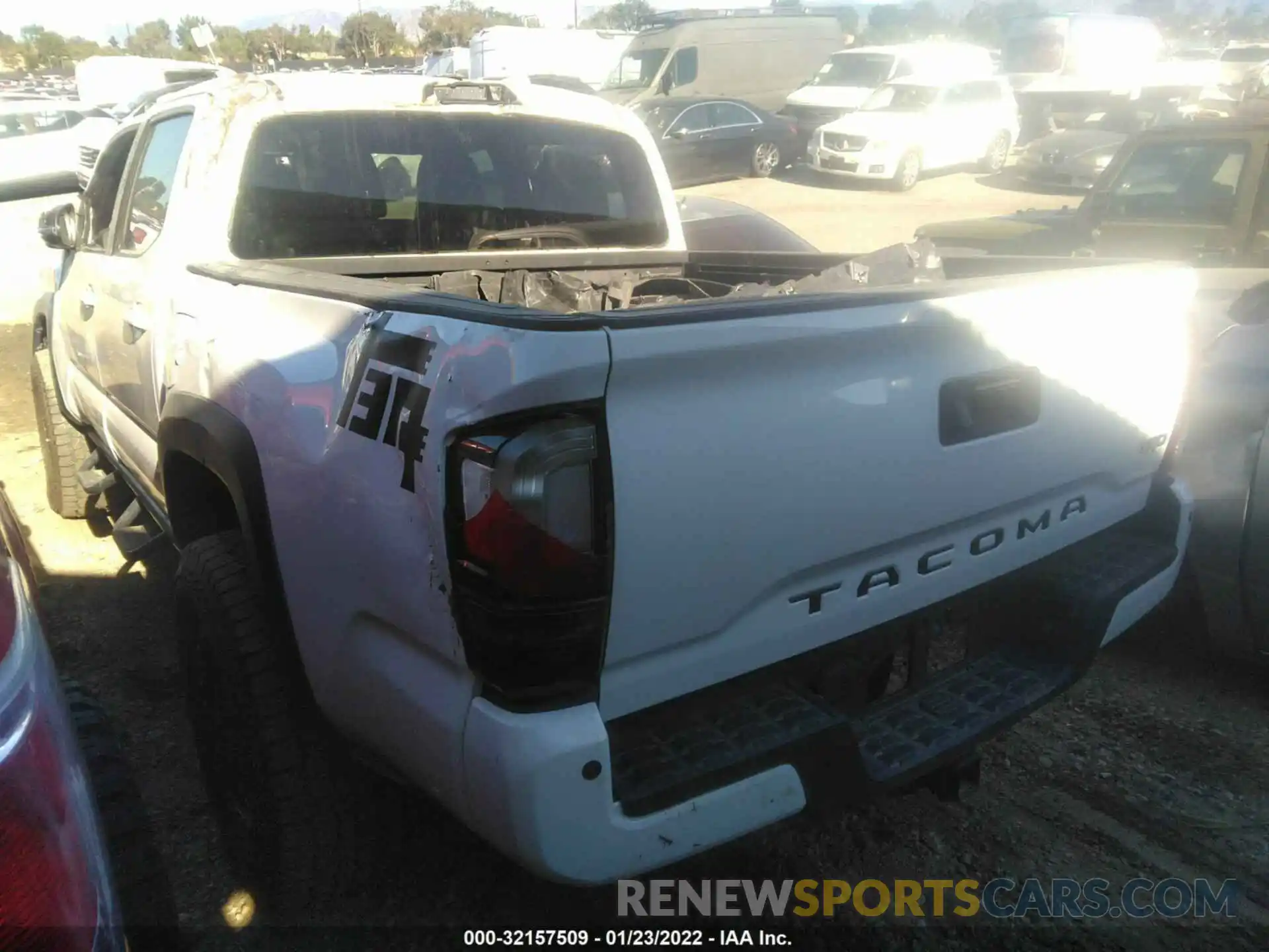 3 Photograph of a damaged car 3TMCZ5AN1KM246615 TOYOTA TACOMA 4WD 2019