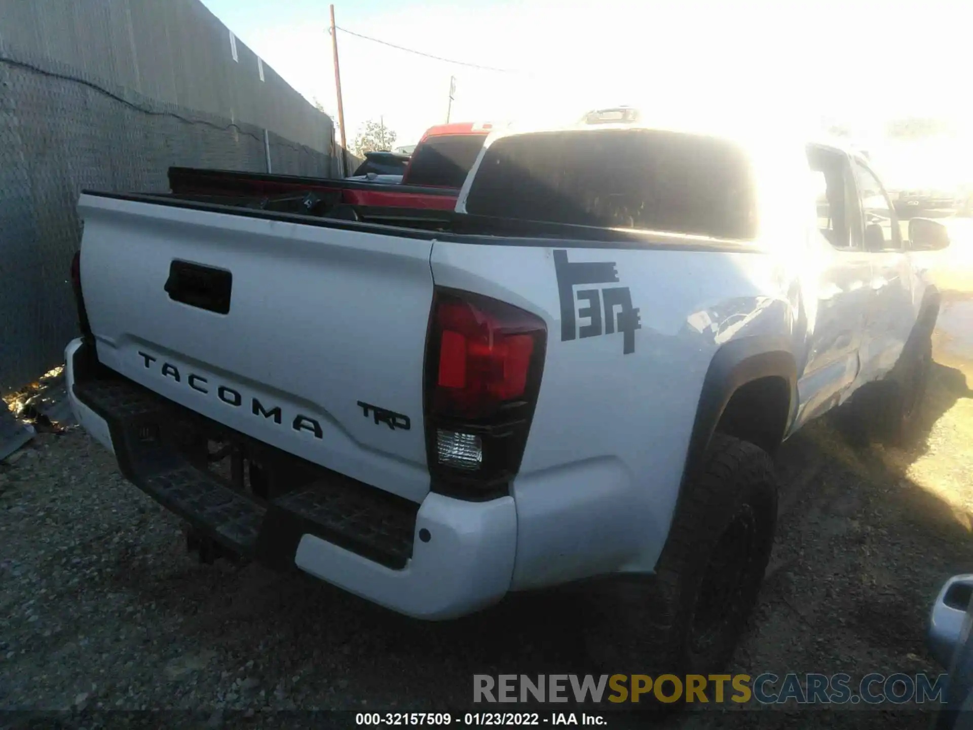 4 Photograph of a damaged car 3TMCZ5AN1KM246615 TOYOTA TACOMA 4WD 2019