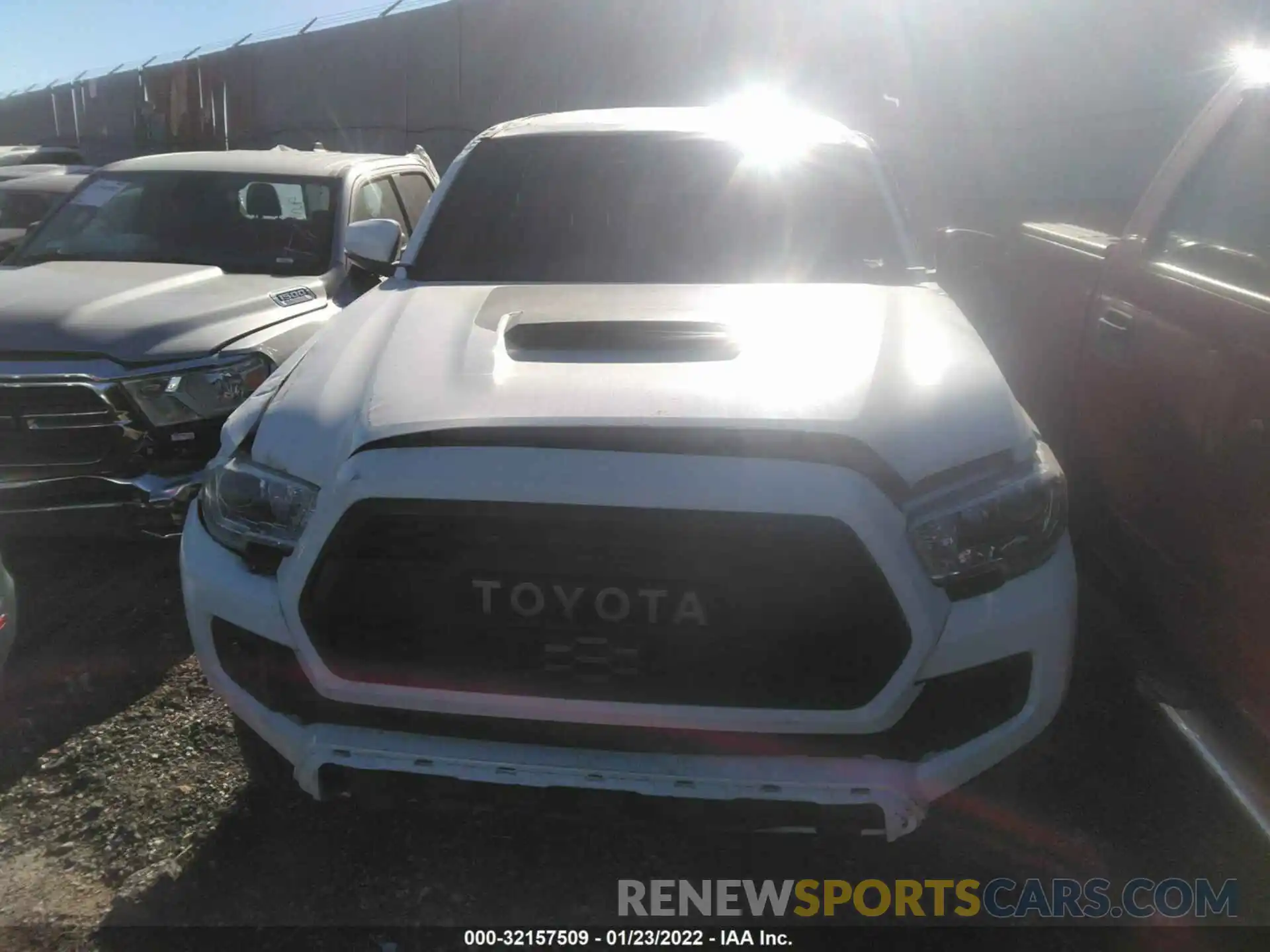 6 Photograph of a damaged car 3TMCZ5AN1KM246615 TOYOTA TACOMA 4WD 2019