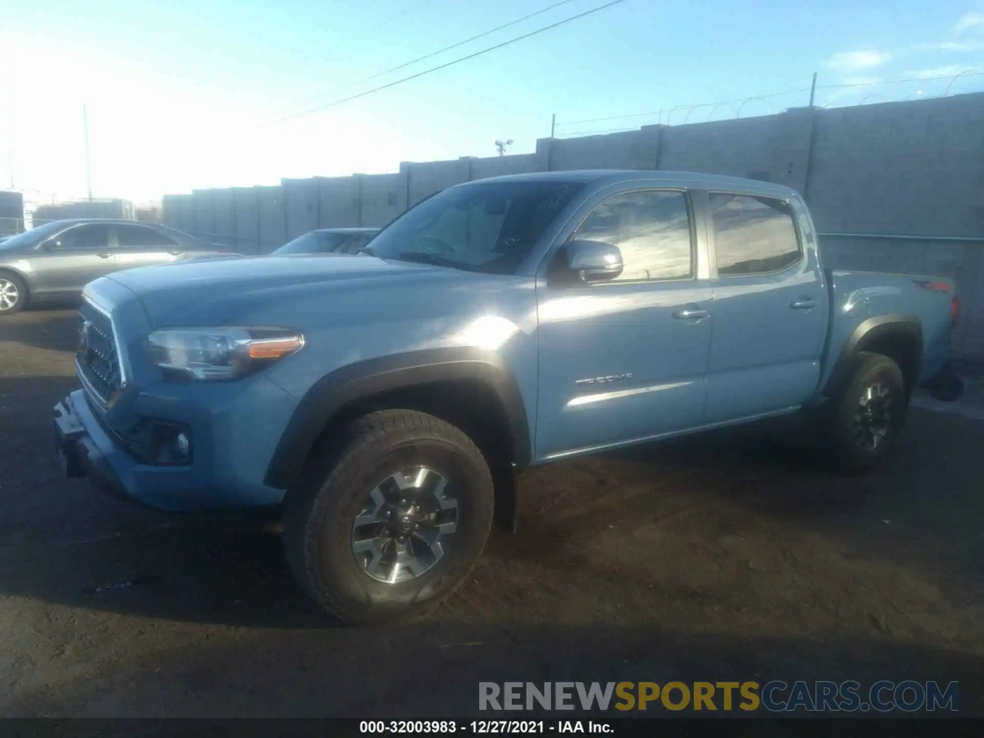 2 Photograph of a damaged car 3TMCZ5AN1KM259980 TOYOTA TACOMA 4WD 2019