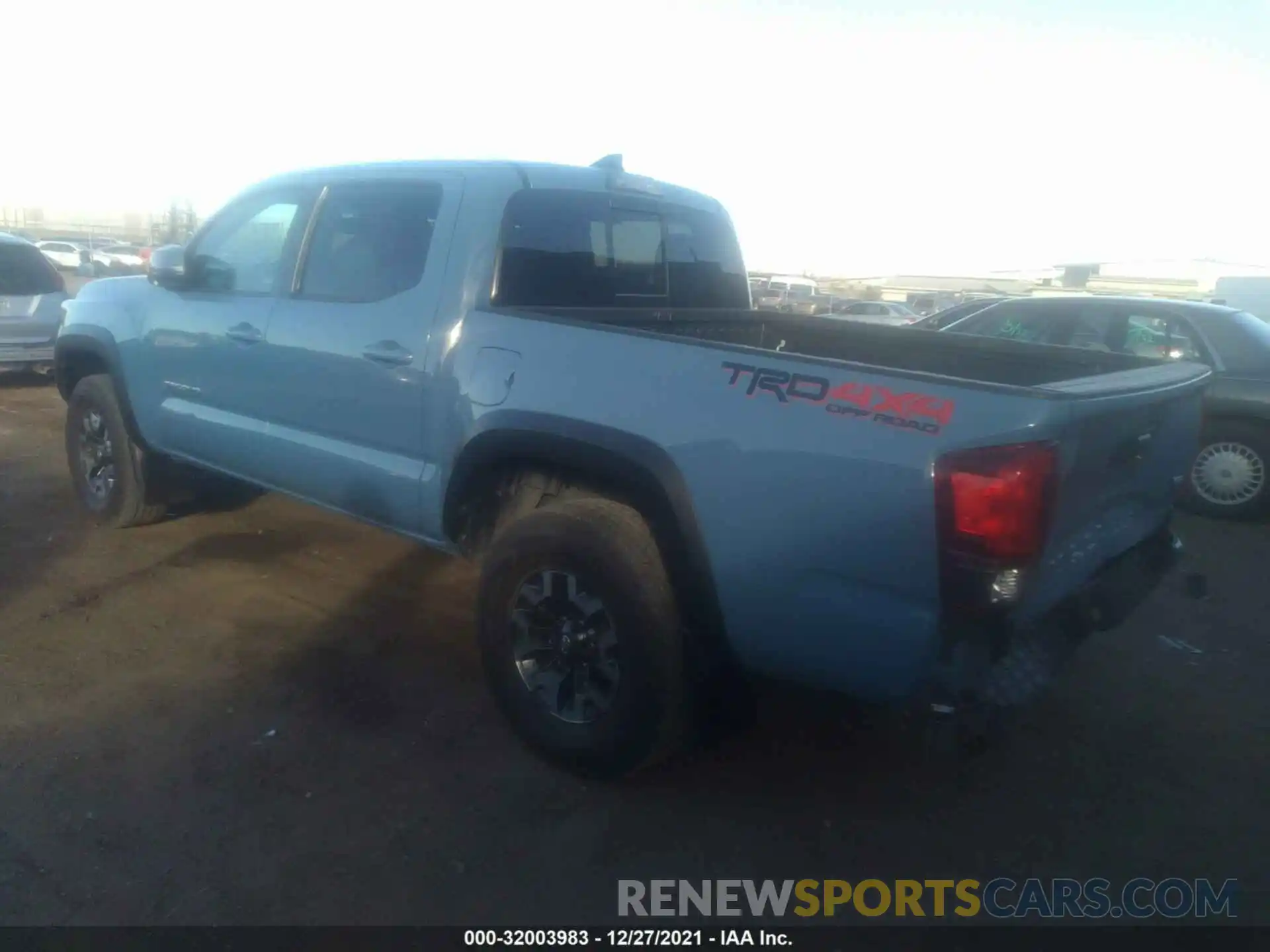 3 Photograph of a damaged car 3TMCZ5AN1KM259980 TOYOTA TACOMA 4WD 2019